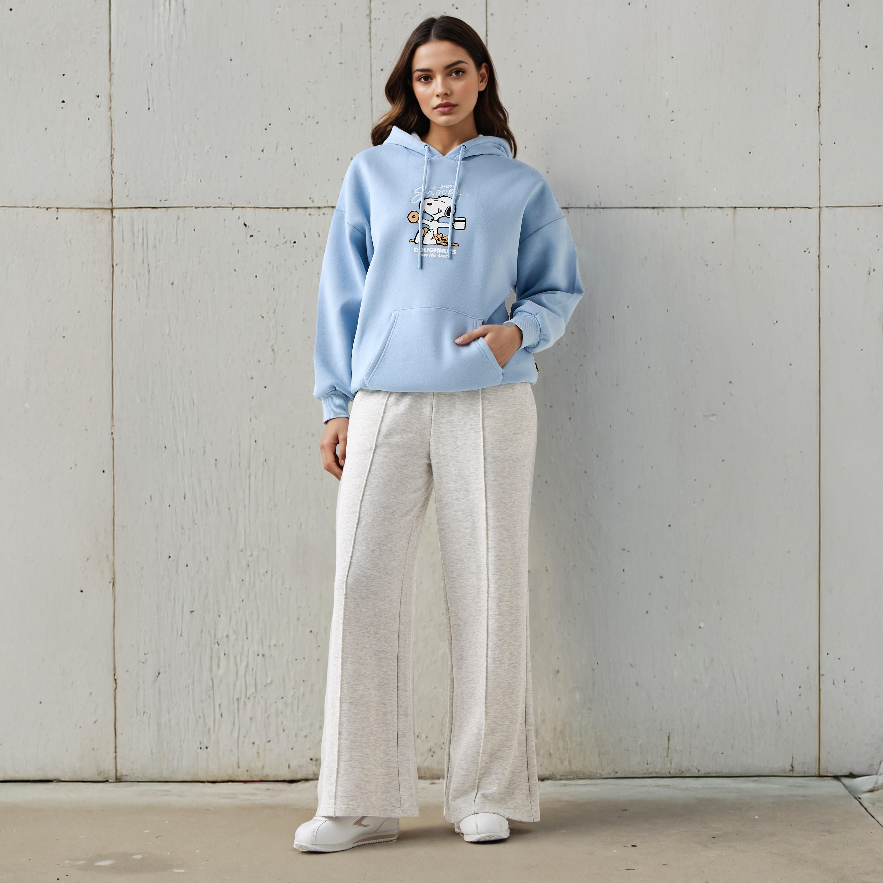 سويت شيرت بقبعة وطبعات سنوبي-women-winterwear-hoodiesandsweatshirts-sweatshirts-image-5