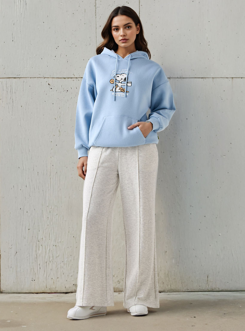 سويت شيرت بقبعة وطبعات سنوبي-women-winterwear-hoodiesandsweatshirts-sweatshirts-image-5
