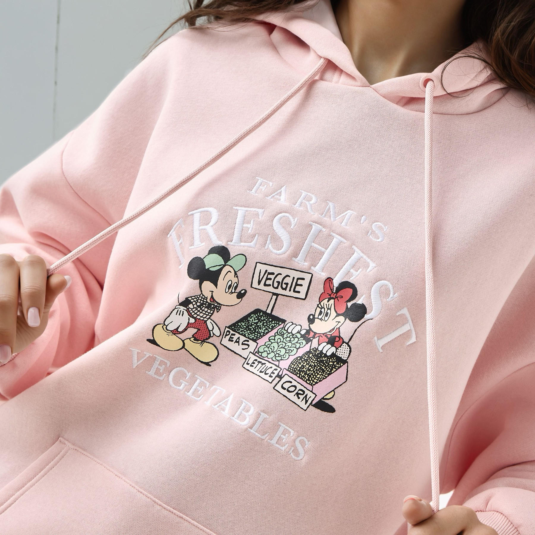 هودي فضفاض بطبعات ميكي وميني ماوس-women-winterwear-hoodiesandsweatshirts-hoodies-image-4