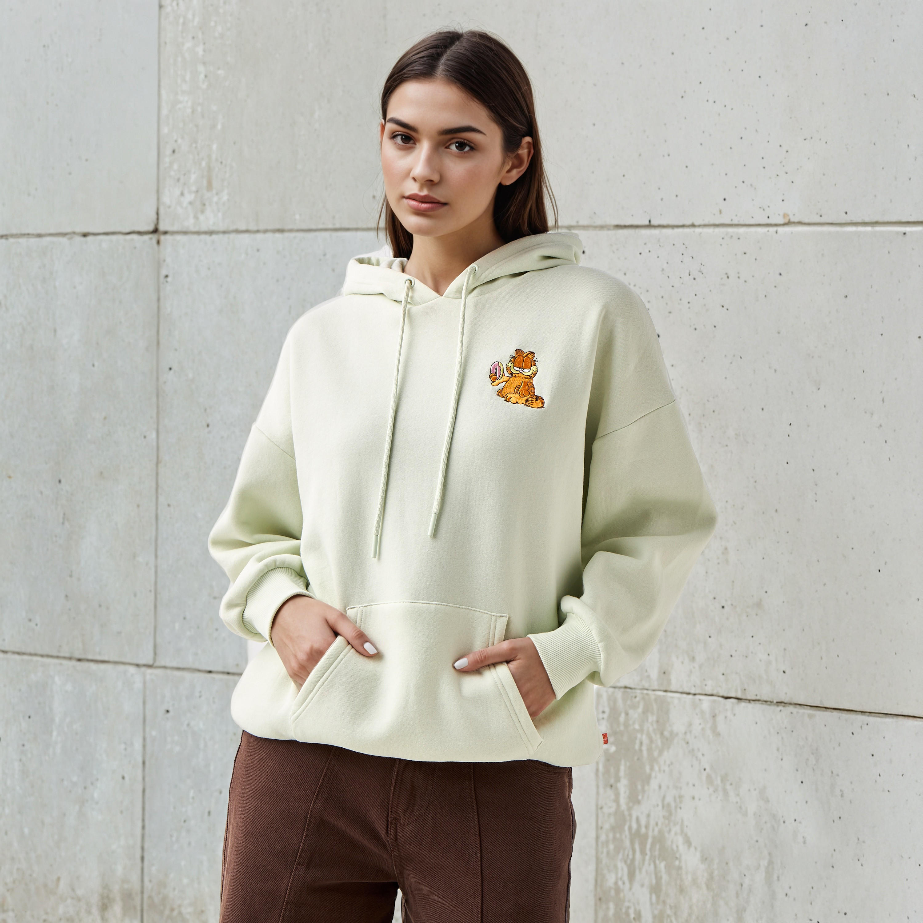 هودي غارفيلد كبير الحجم-women-winterwear-hoodiesandsweatshirts-hoodies-image-4