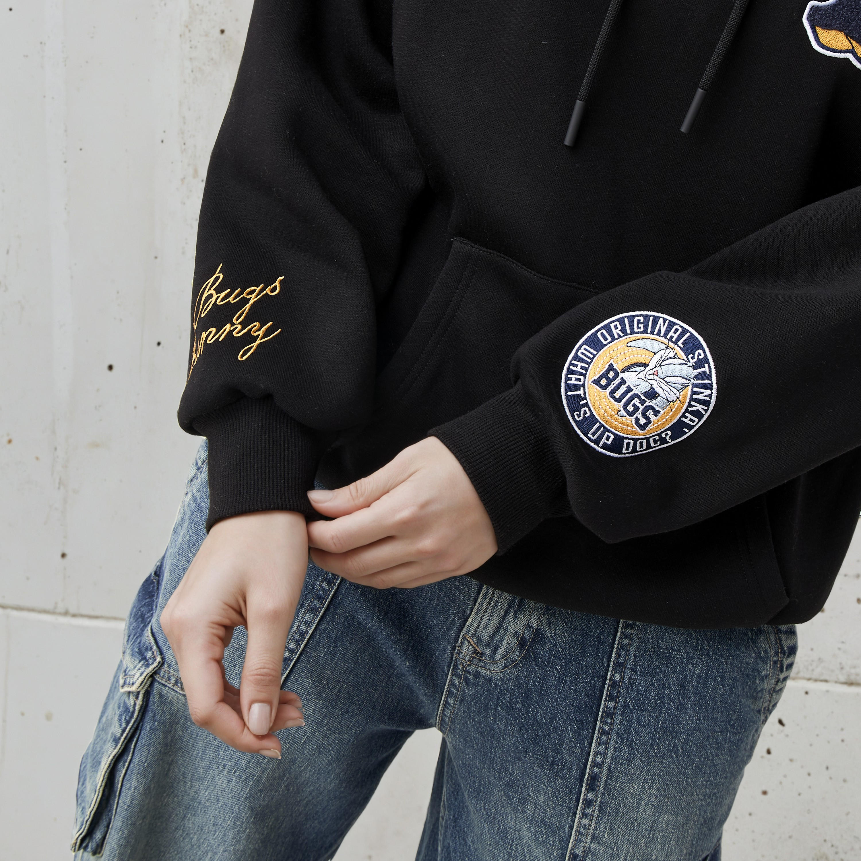 Looney Tunes Oversized Fit Hoodie-women-winterwear-hoodiesandsweatshirts-hoodies-image-7