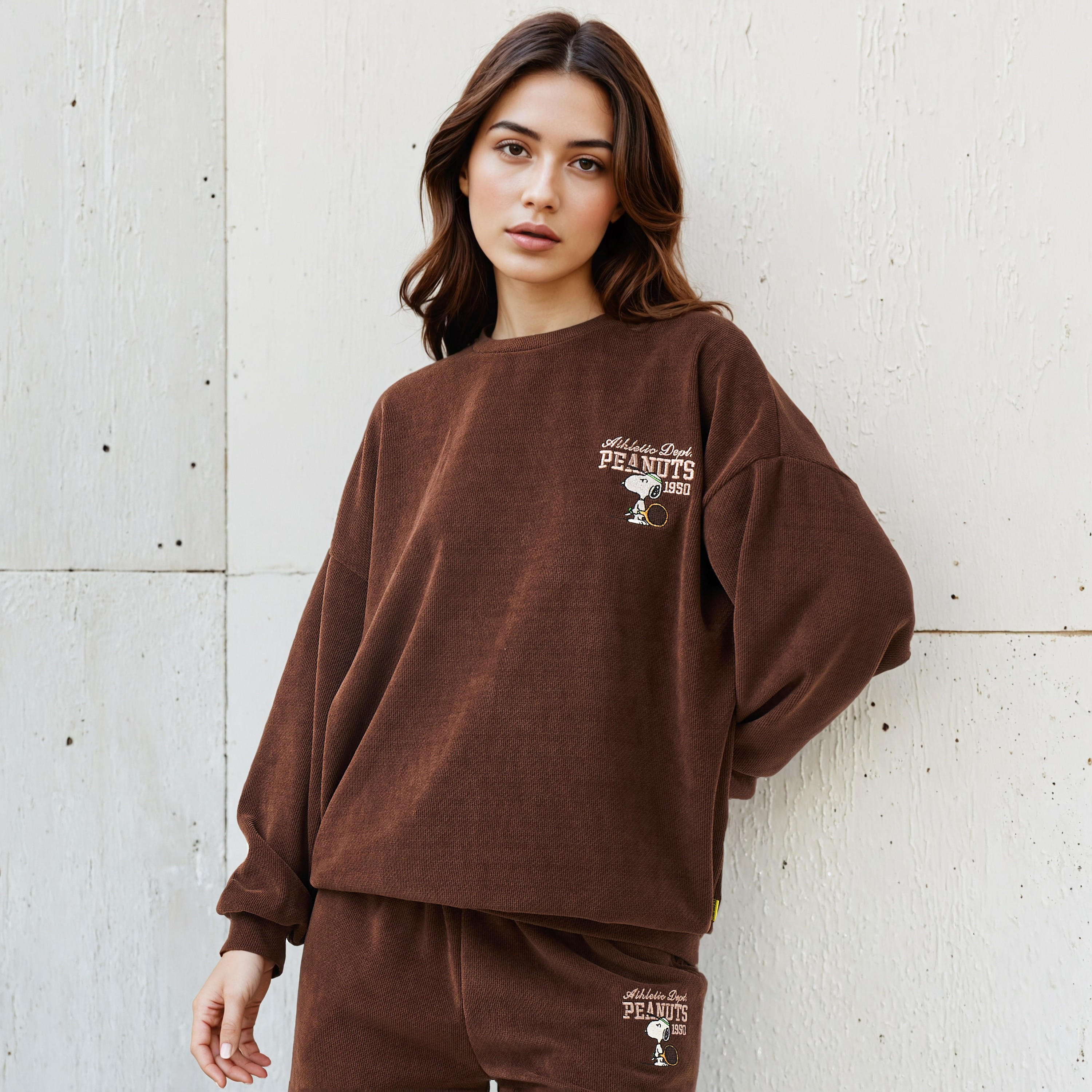 Peanuts Sweatshirt with Drop Shoulder-women-winterwear-hoodiesandsweatshirts-sweatshirts-image-3