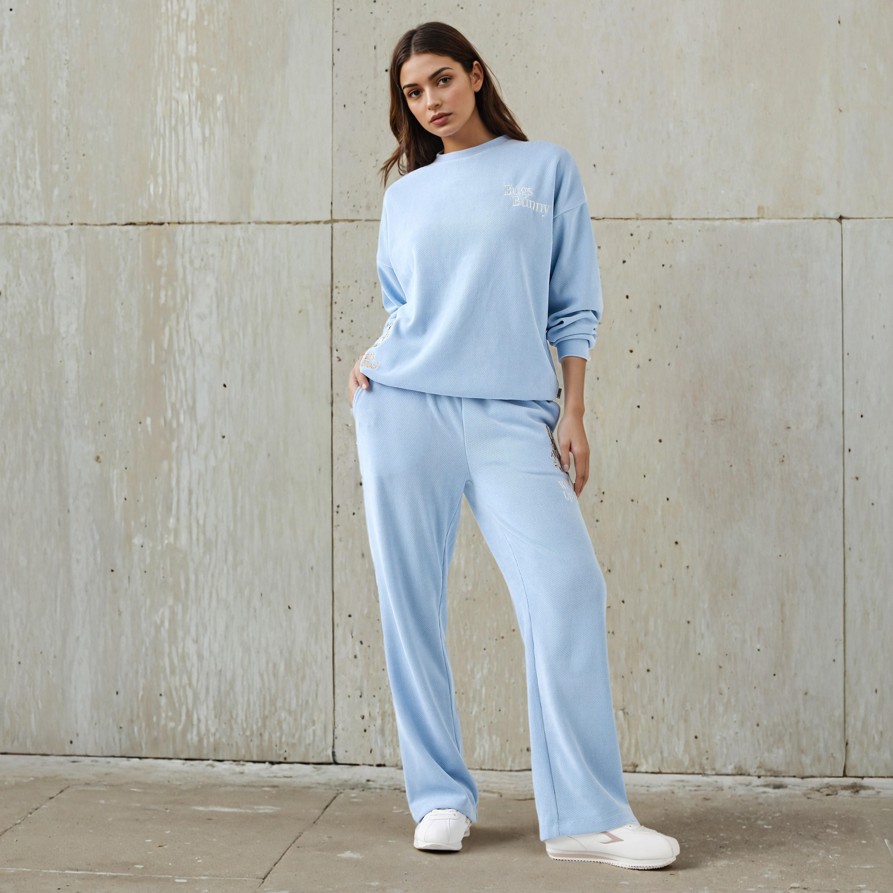 سويت شيرت باغز باني بأكتاف ساقطة-women-winterwear-hoodiesandsweatshirts-sweatshirts-image-2