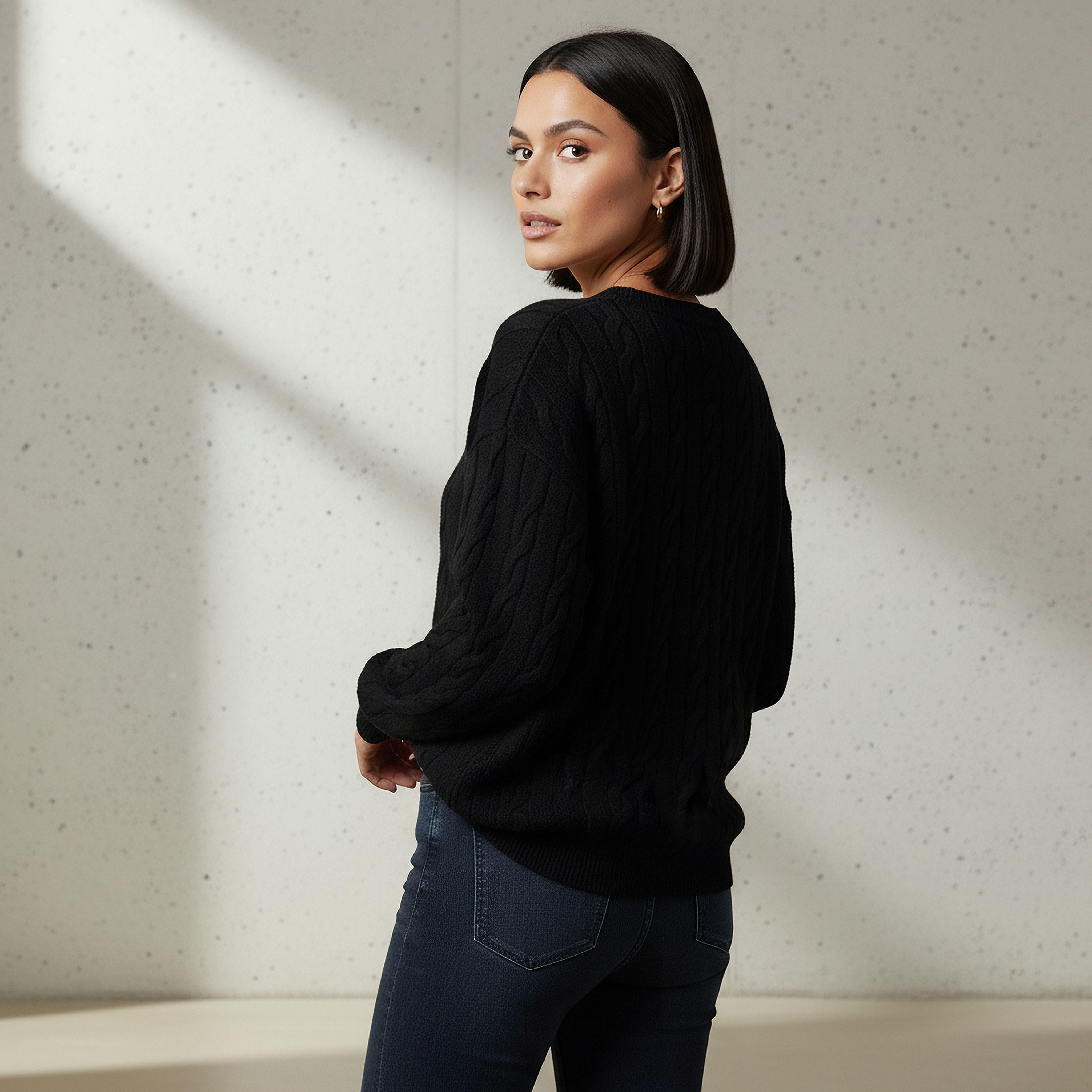 كنزة بياقة مستديرة مطرزة بشخصيات توم وجيري-women-clothing-cardigansandjumpers-jumpers-image-3