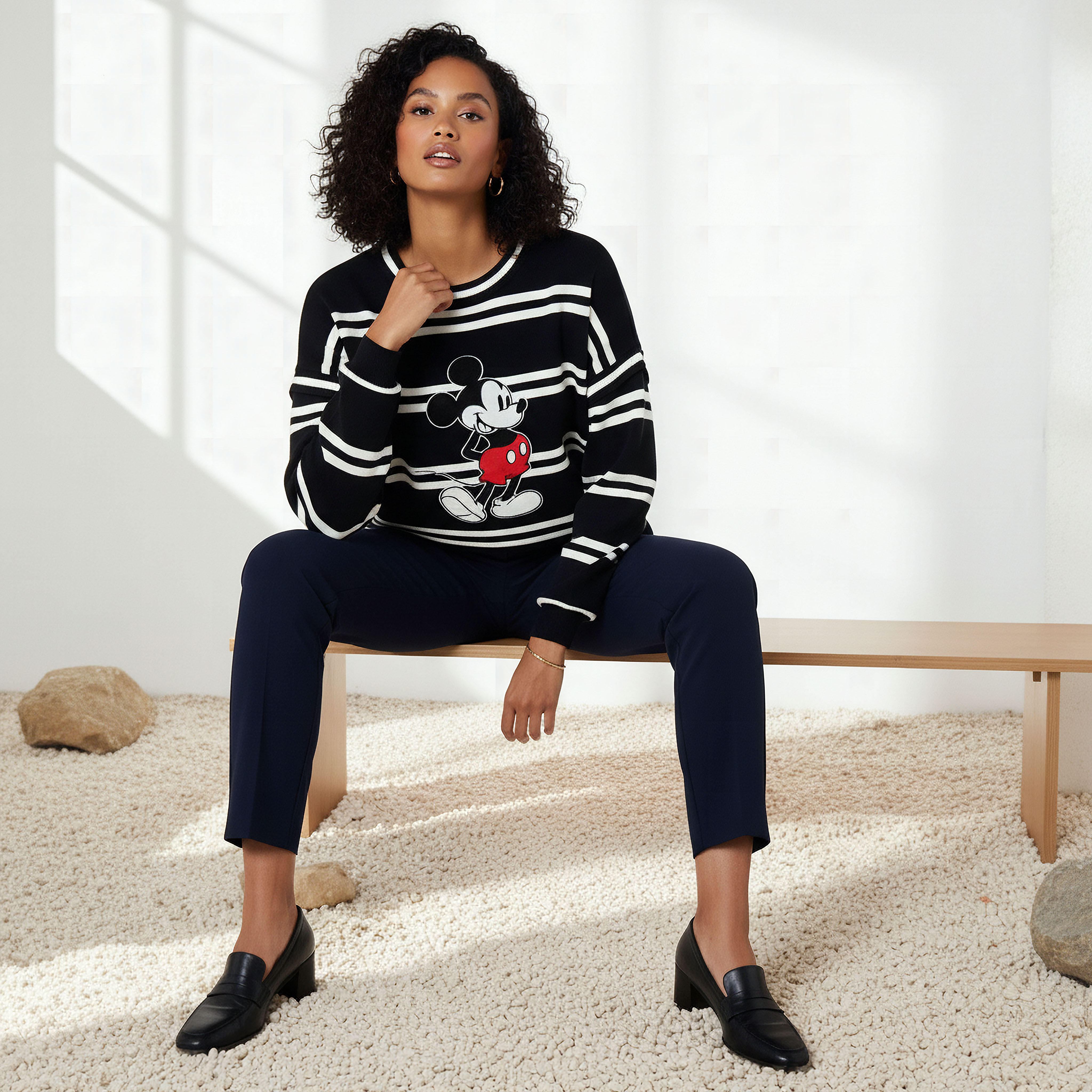 كنزة بياقة مستديرة وبزخارف ميكي ماوس-women-clothing-cardigansandjumpers-jumpers-image-2