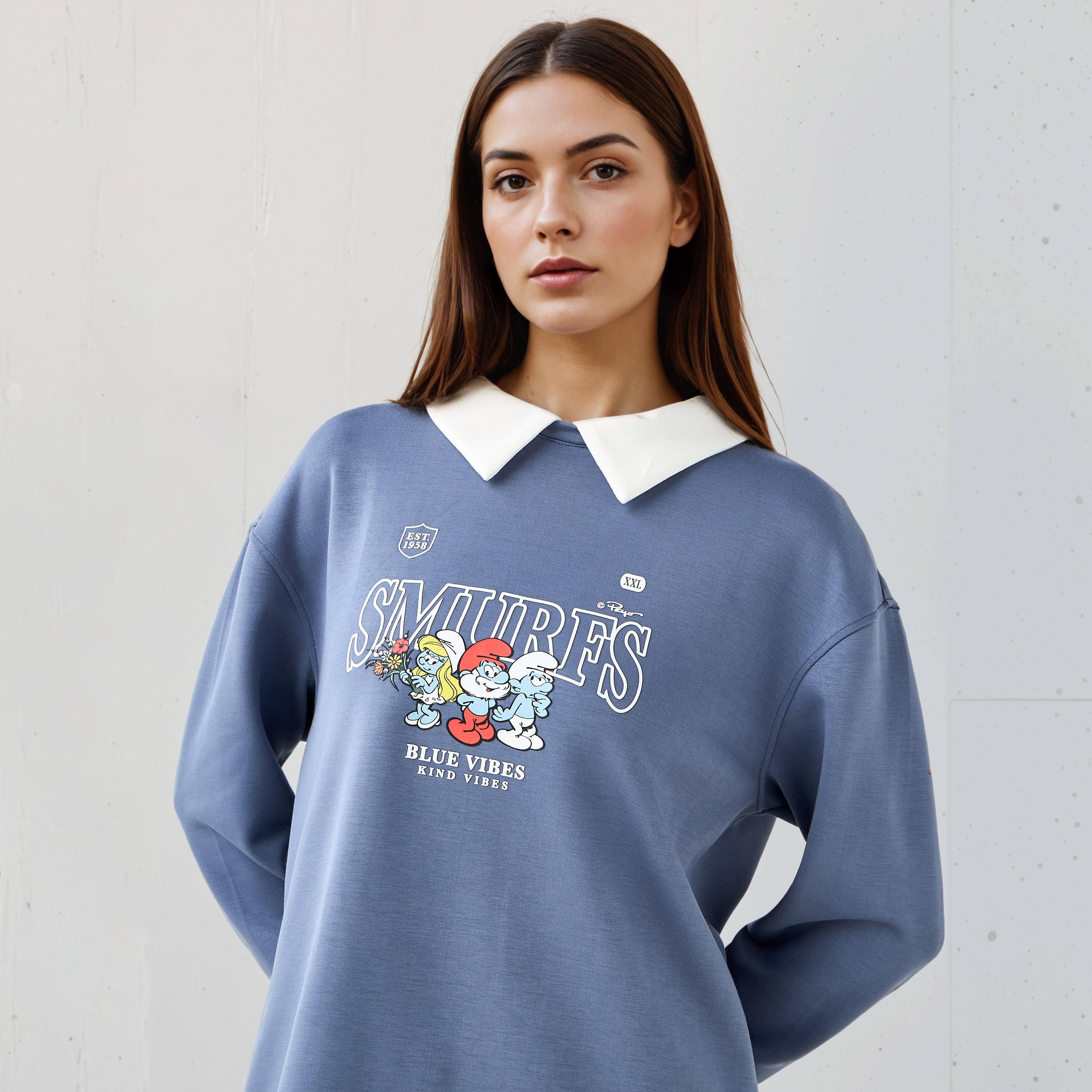سويت شيرت بطبعات وياقة مغايرة-women-winterwear-hoodiesandsweatshirts-sweatshirts-image-2