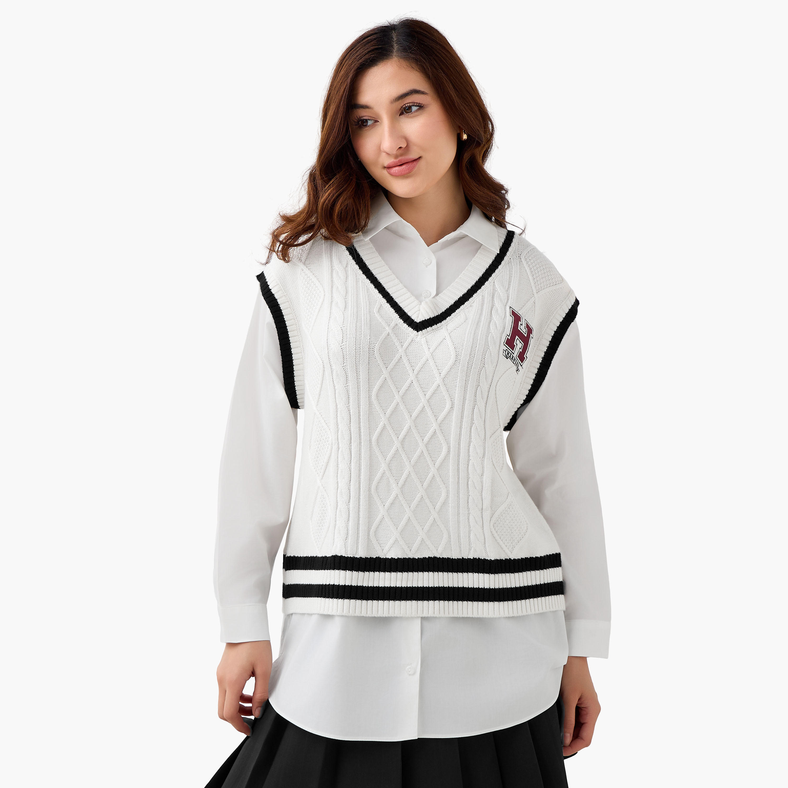 جامبر فارسيتي بتطريز هارفارد وياقة V-women-clothing-cardigansandjumpers-jumpers-image-1