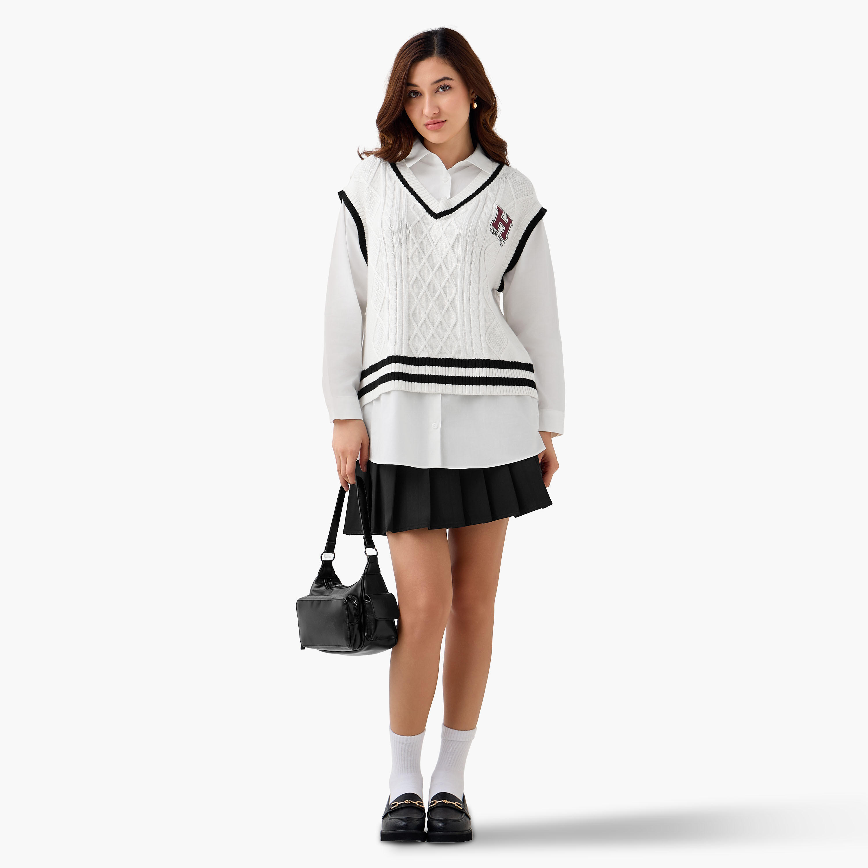 جامبر فارسيتي بتطريز هارفارد وياقة V-women-clothing-cardigansandjumpers-jumpers-image-2