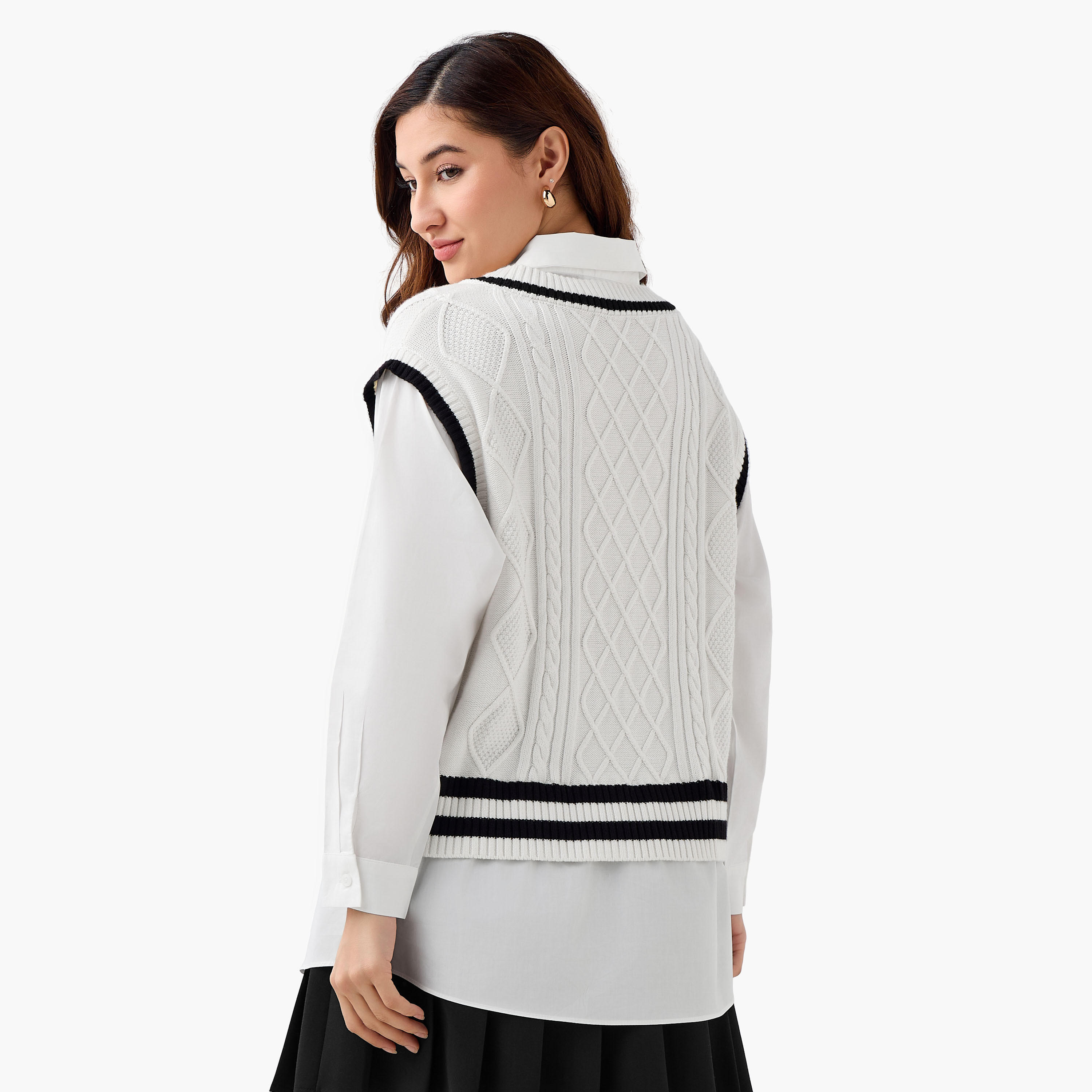 جامبر فارسيتي بتطريز هارفارد وياقة V-women-clothing-cardigansandjumpers-jumpers-image-3