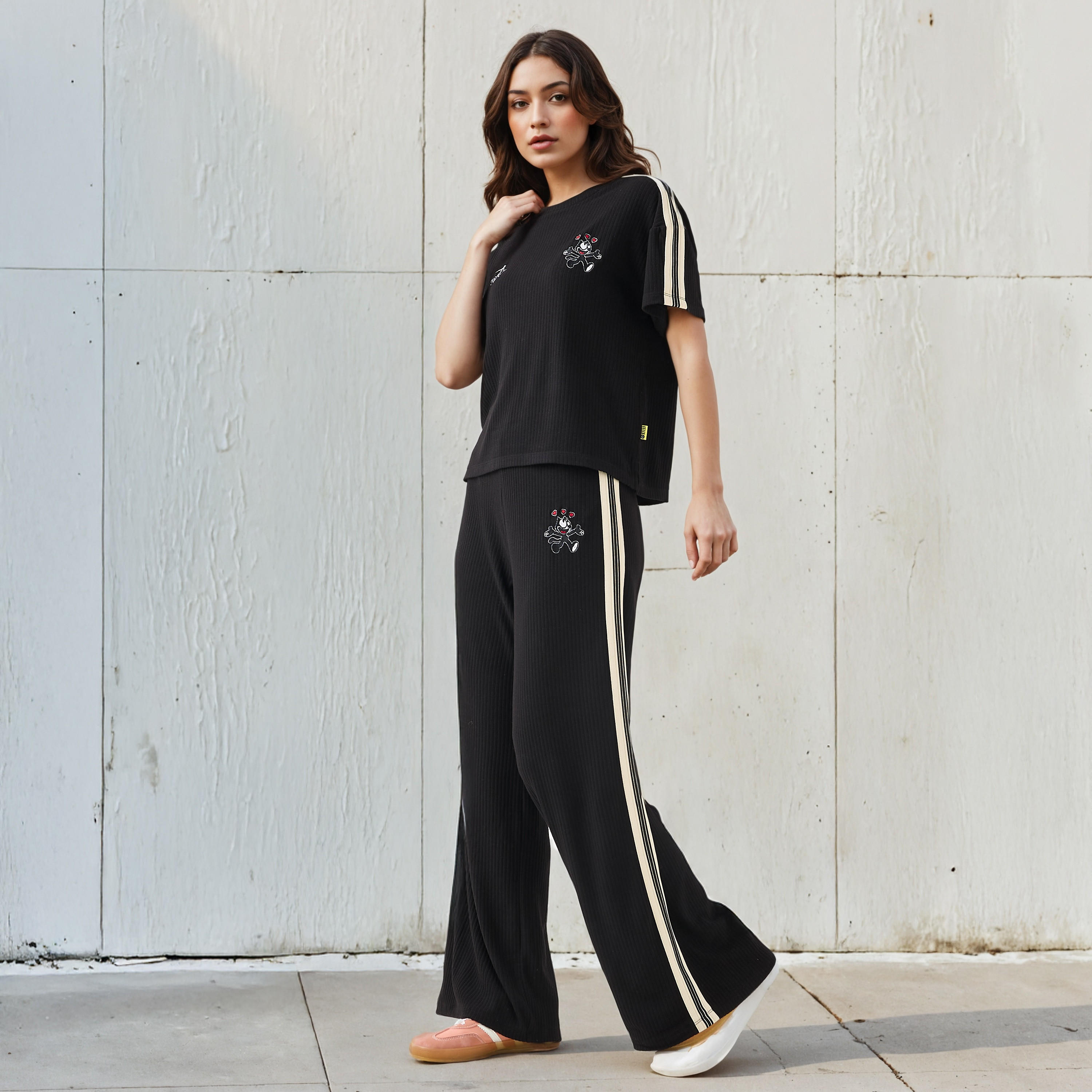 بنطلون رياضي مطرز من مزيج البوليستر بخصر متوسط الارتفاع-women-clothing-bottoms-trousers-image-2