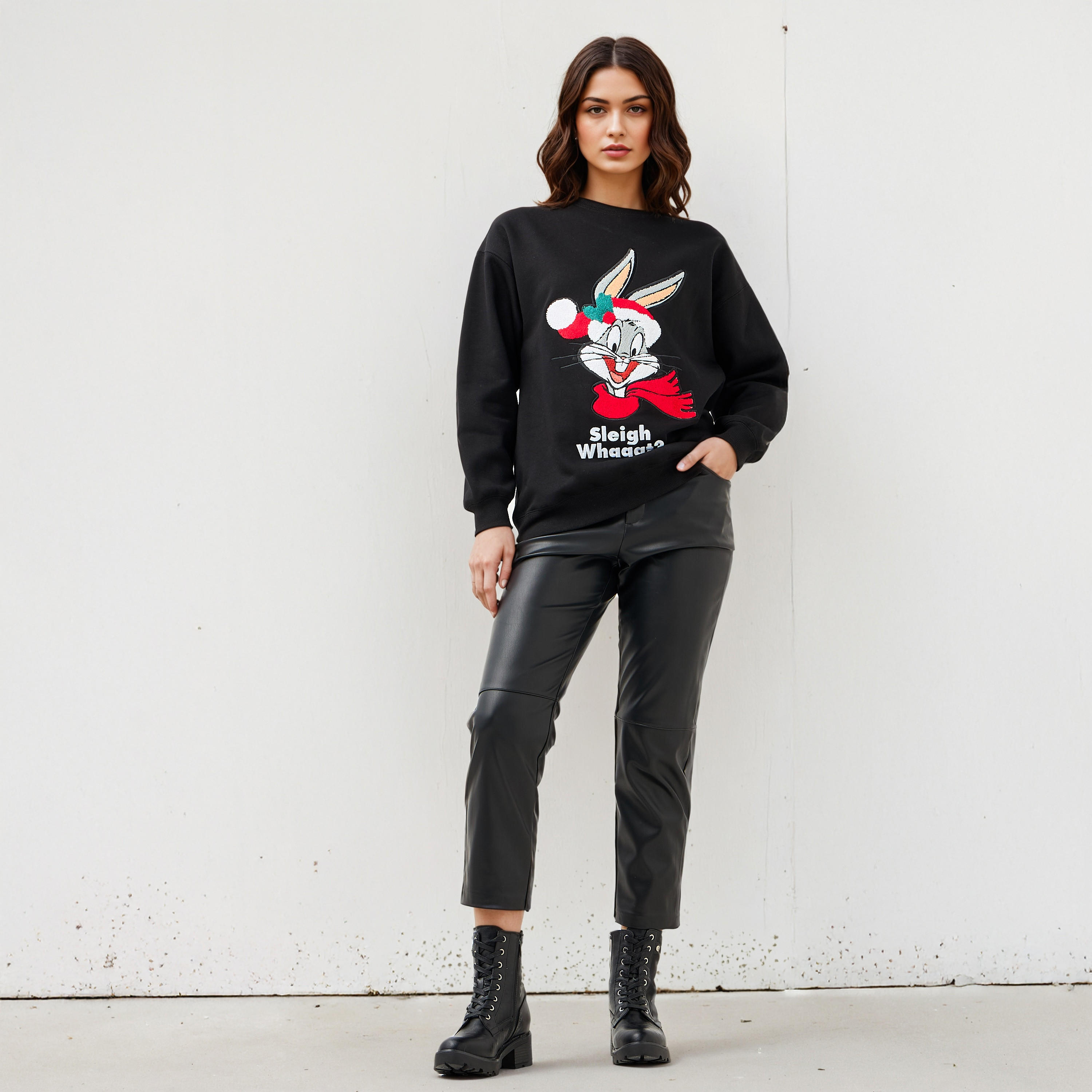 سويت شيرت فضفاض بتطريزات لوني تونز-women-winterwear-hoodiesandsweatshirts-sweatshirts-image-4