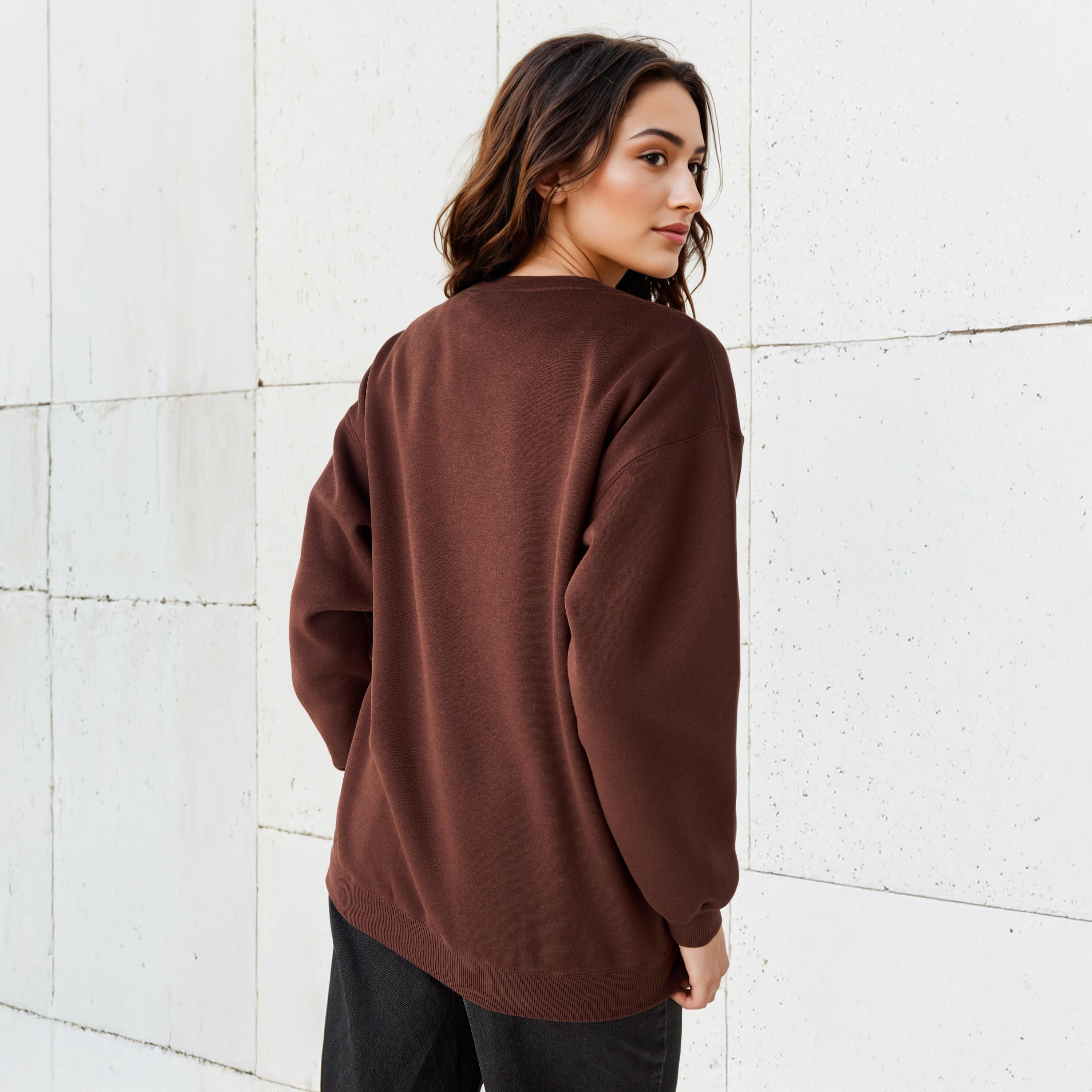 سويت شيرت بتزيينات باجز باني-women-winterwear-hoodiesandsweatshirts-sweatshirts-image-3