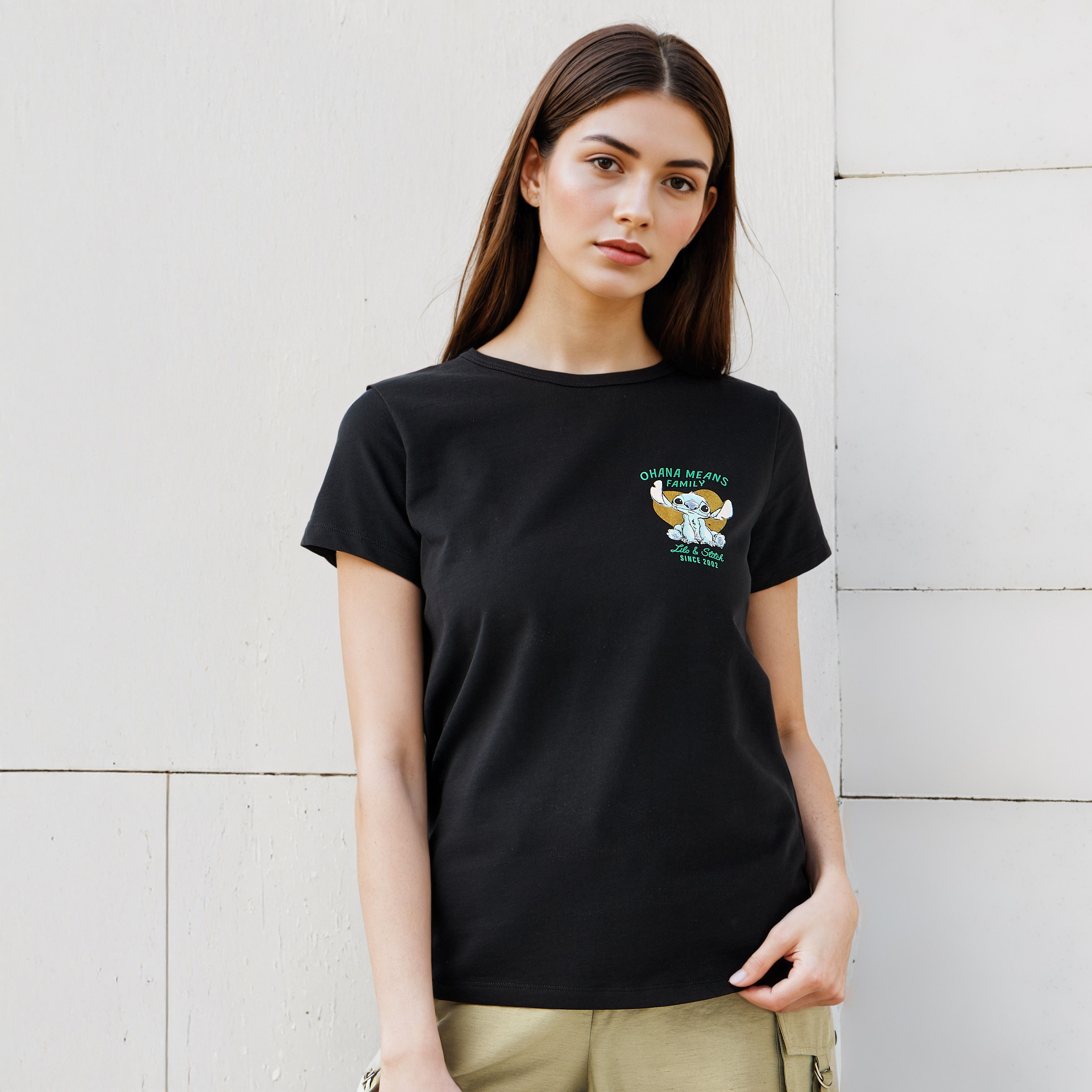 تيشيرت بياقة ضيقة وطبعات-women-clothing-tshirts-image-1
