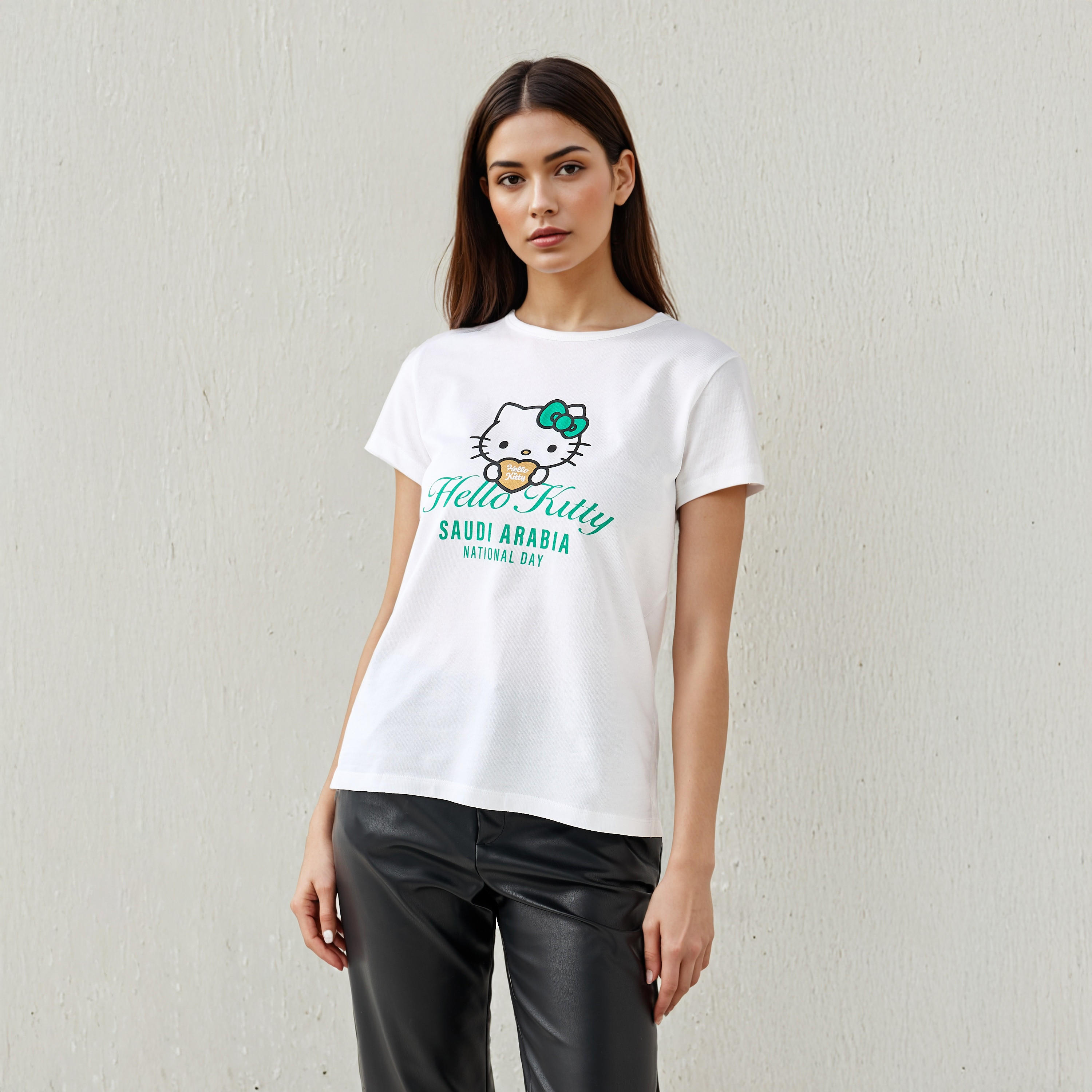 تيشيرت بياقة ضيقة وطبعات اليوم الوطني السعودي-women-clothing-tshirts-image-1