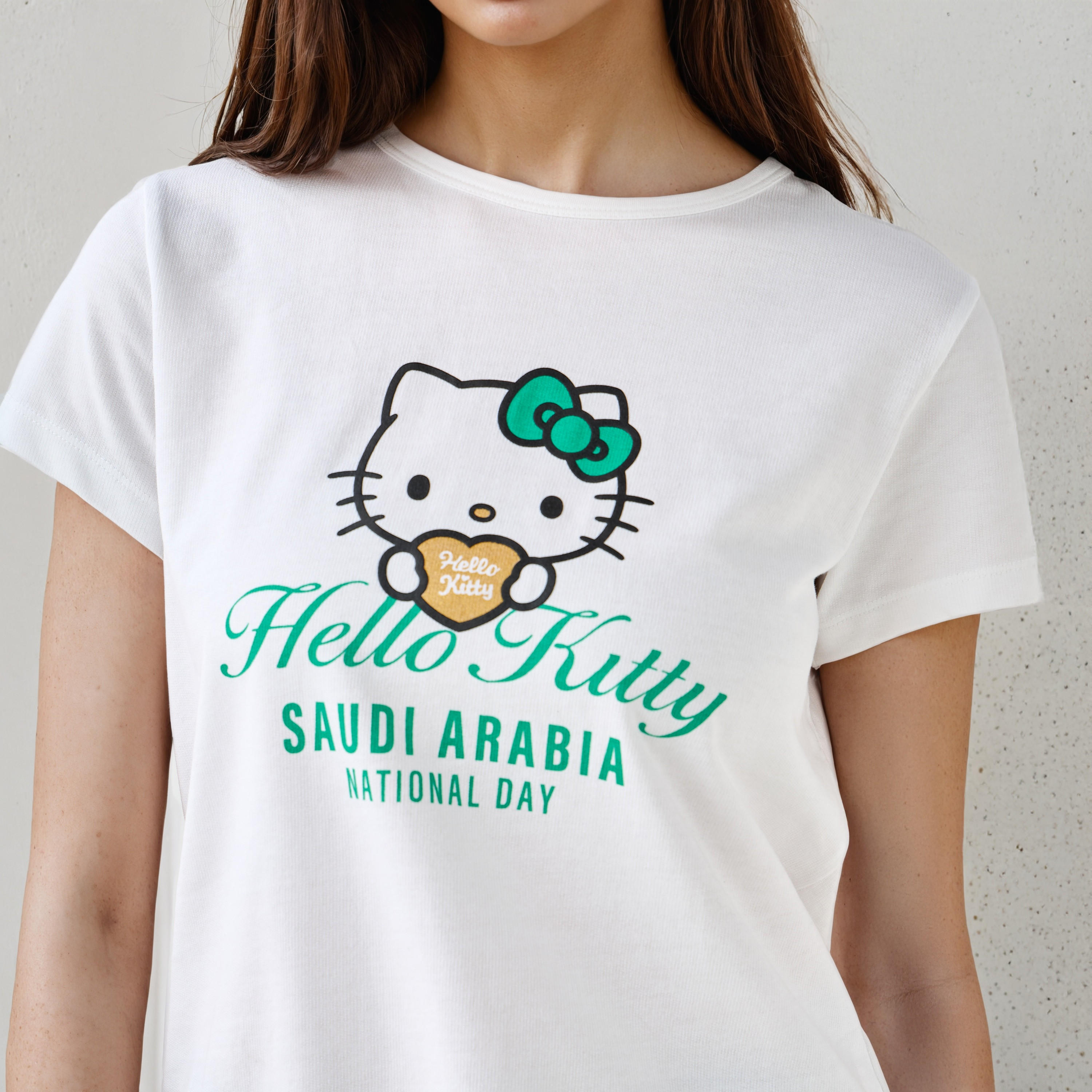 تيشيرت بياقة ضيقة وطبعات اليوم الوطني السعودي-women-clothing-tshirts-image-5