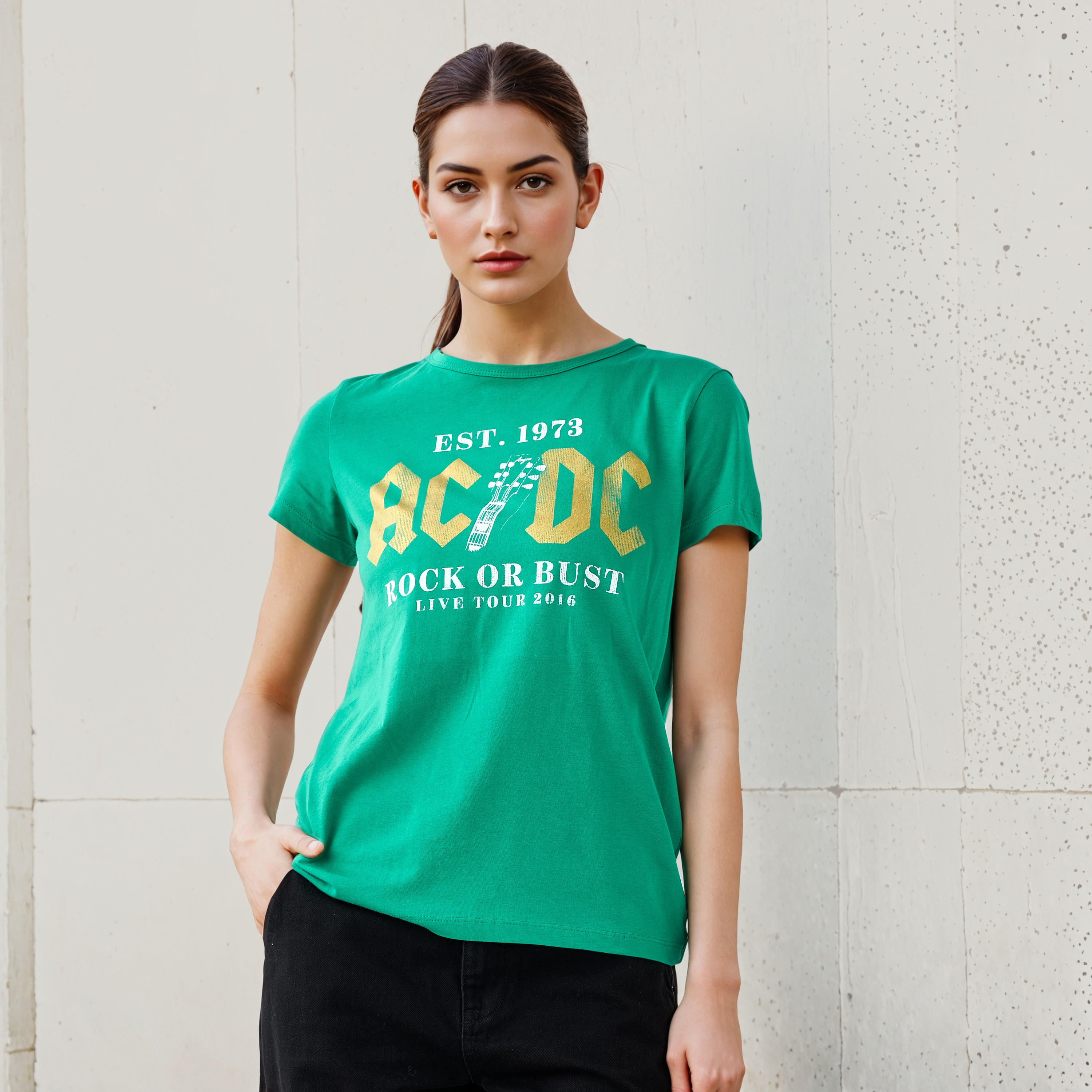 تيشيرت بياقة ضيقة وطبعات-women-clothing-tshirts-image-1
