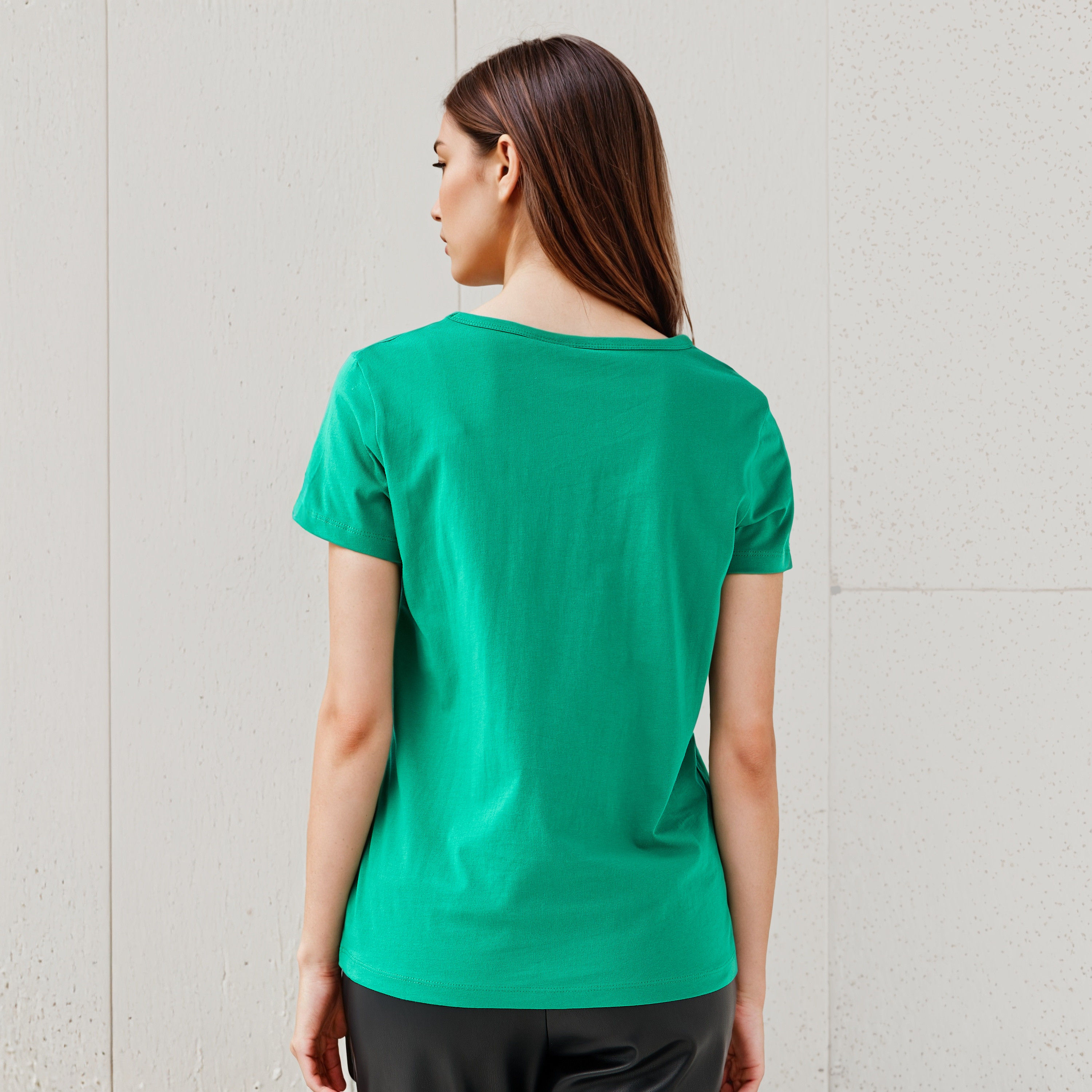 تيشيرت بياقة ضيقة وطبعات اليوم الوطني السعودي-women-clothing-tshirts-image-3