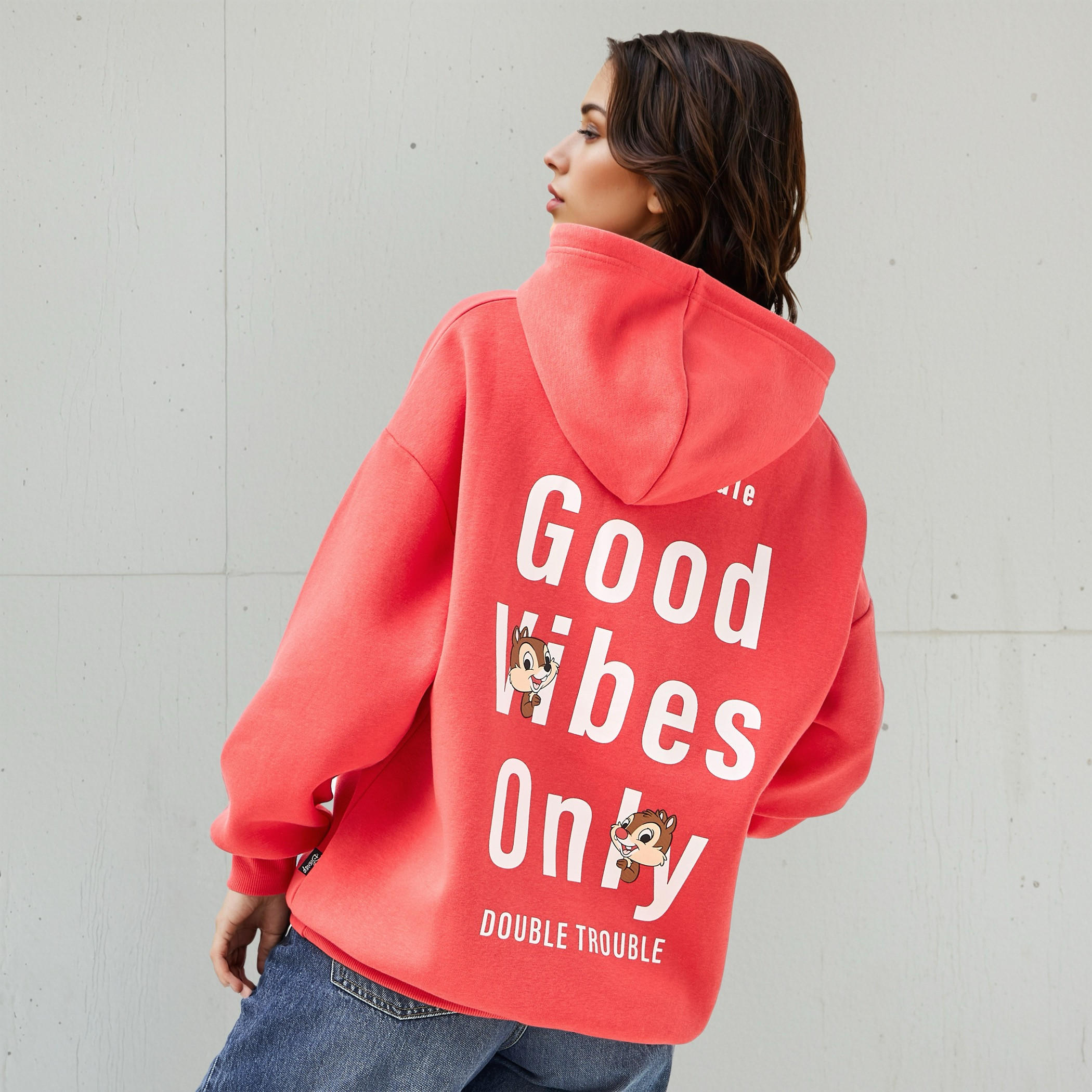 هودي بقصة مريحة وطبعات-women-winterwear-hoodiesandsweatshirts-hoodies-image-1