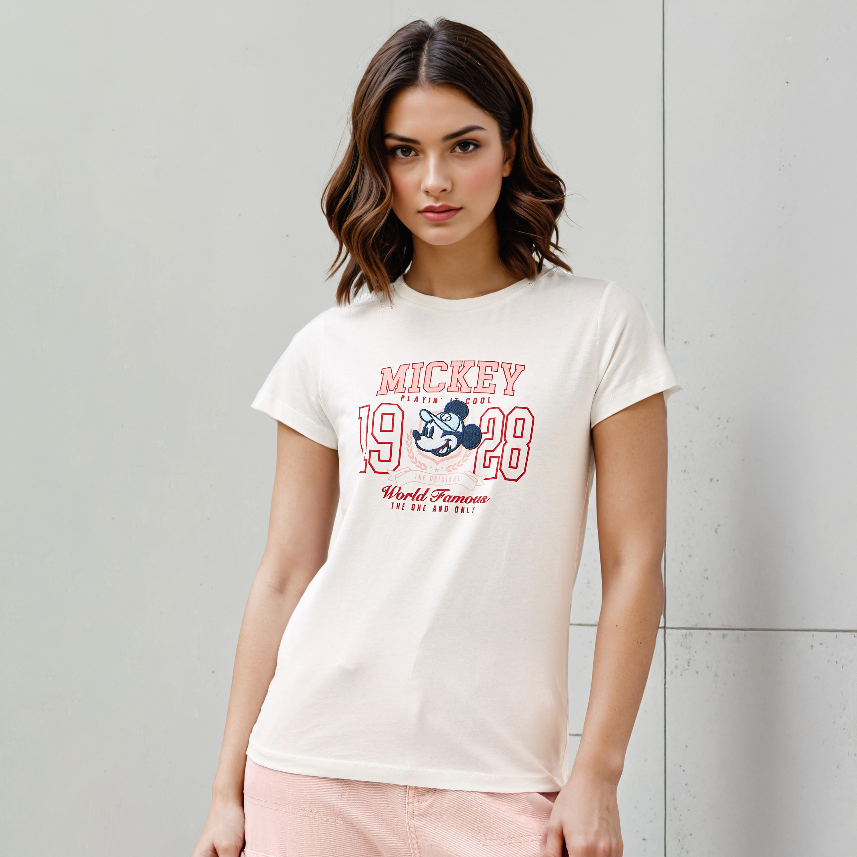 تيشيرت بياقة ضيقة وطبعات ميكي ماوس-women-clothing-tshirts-image-5