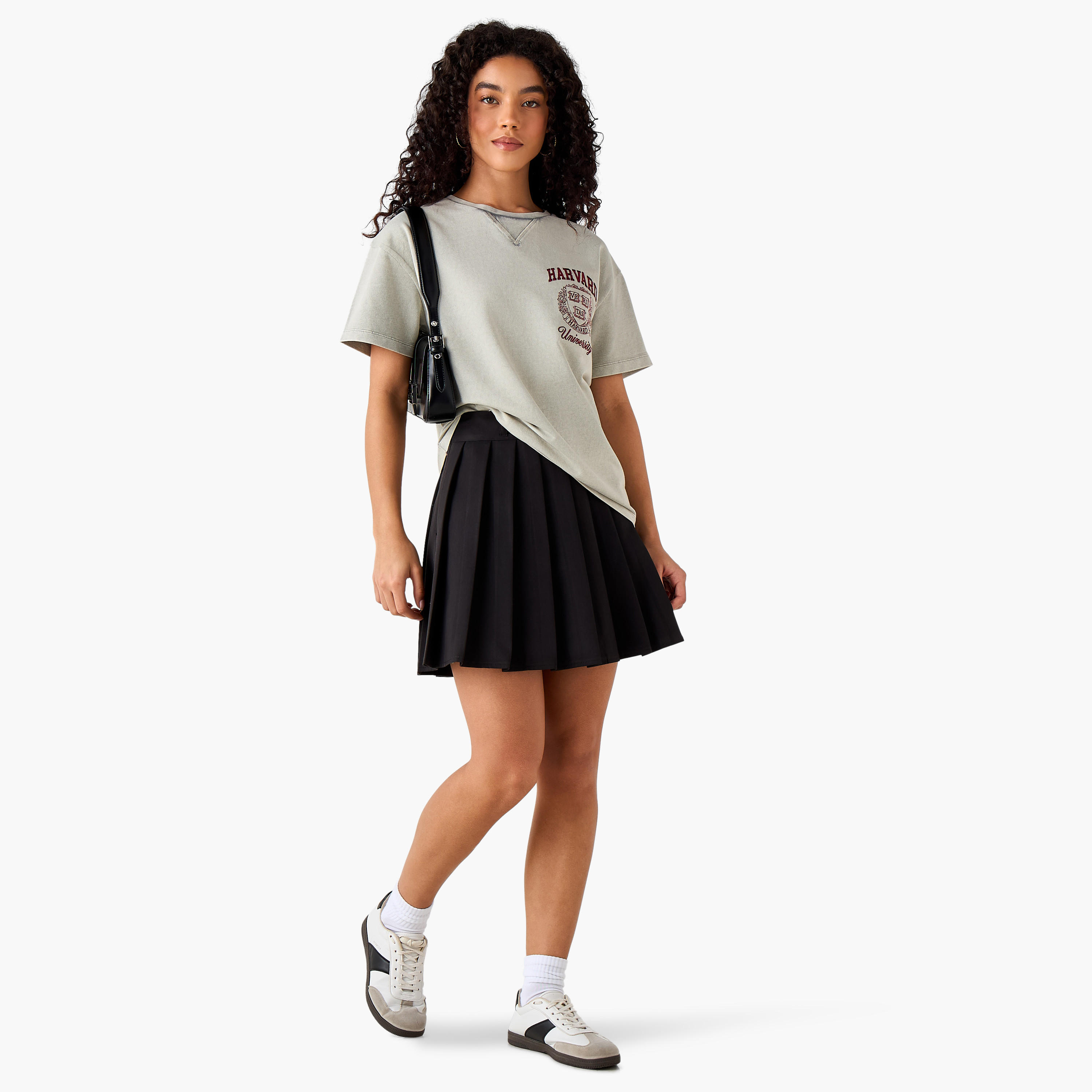 تيشيرت جامعة هارفارد أوفر سايز من القطن المغسول-women-clothing-tshirts-image-3