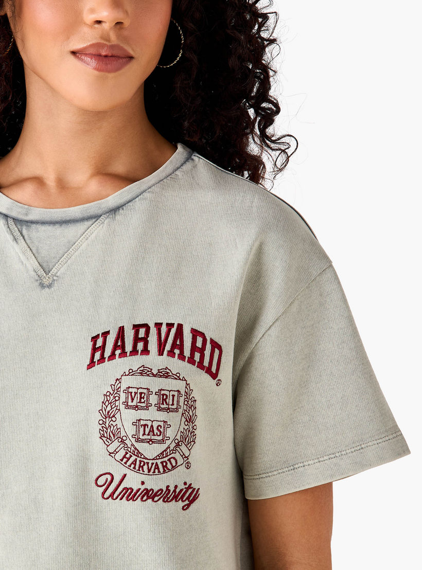 تيشيرت جامعة هارفارد أوفر سايز من القطن المغسول-women-clothing-tshirts-image-6