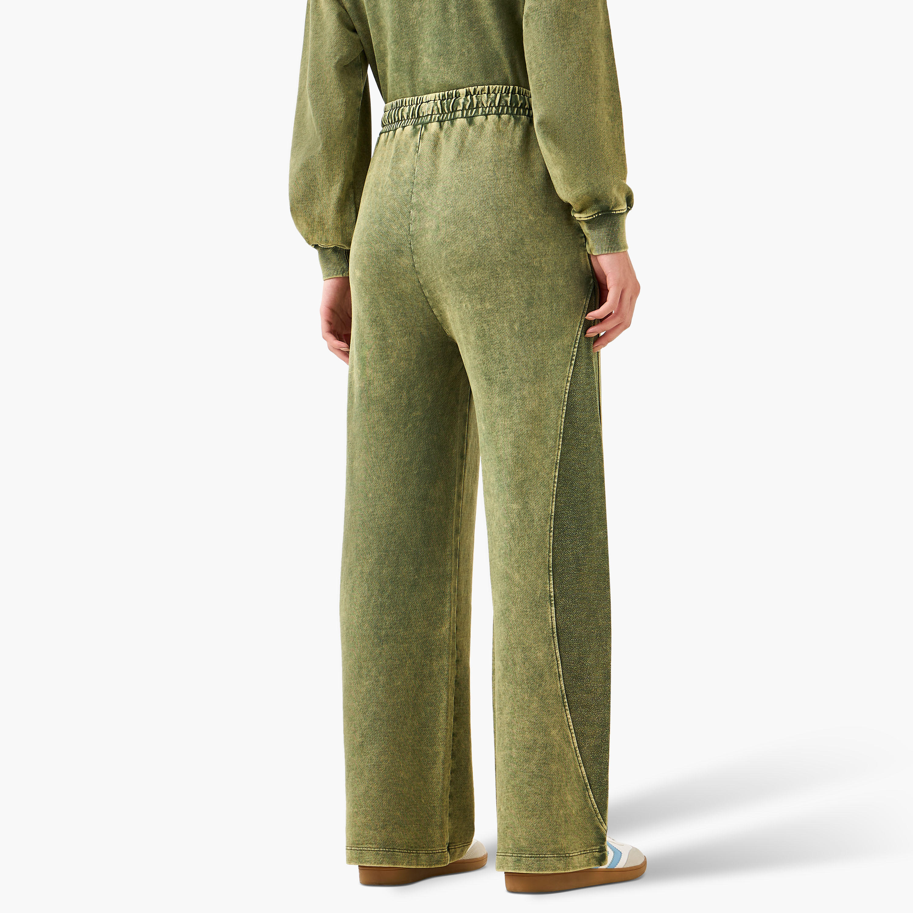 بنطلون قطن بأرجل واسعة بطبعة ميكي ماوس-women-clothing-bottoms-joggers-image-4