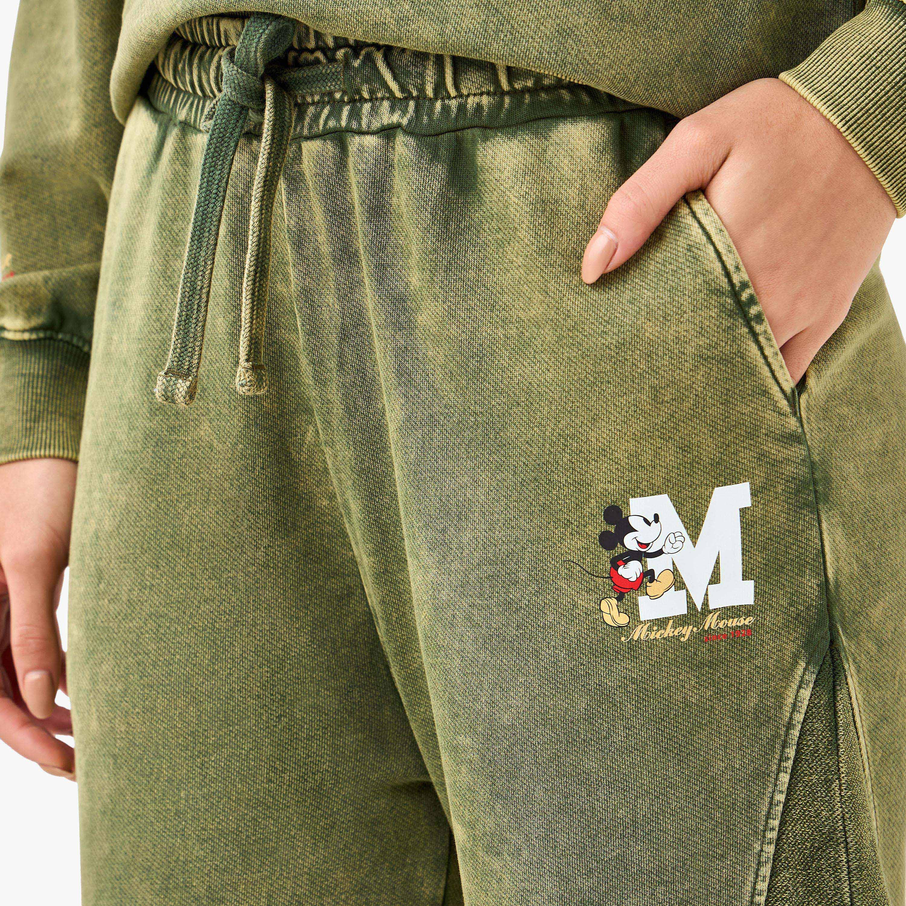 بنطلون قطن بأرجل واسعة بطبعة ميكي ماوس-women-clothing-bottoms-joggers-image-1
