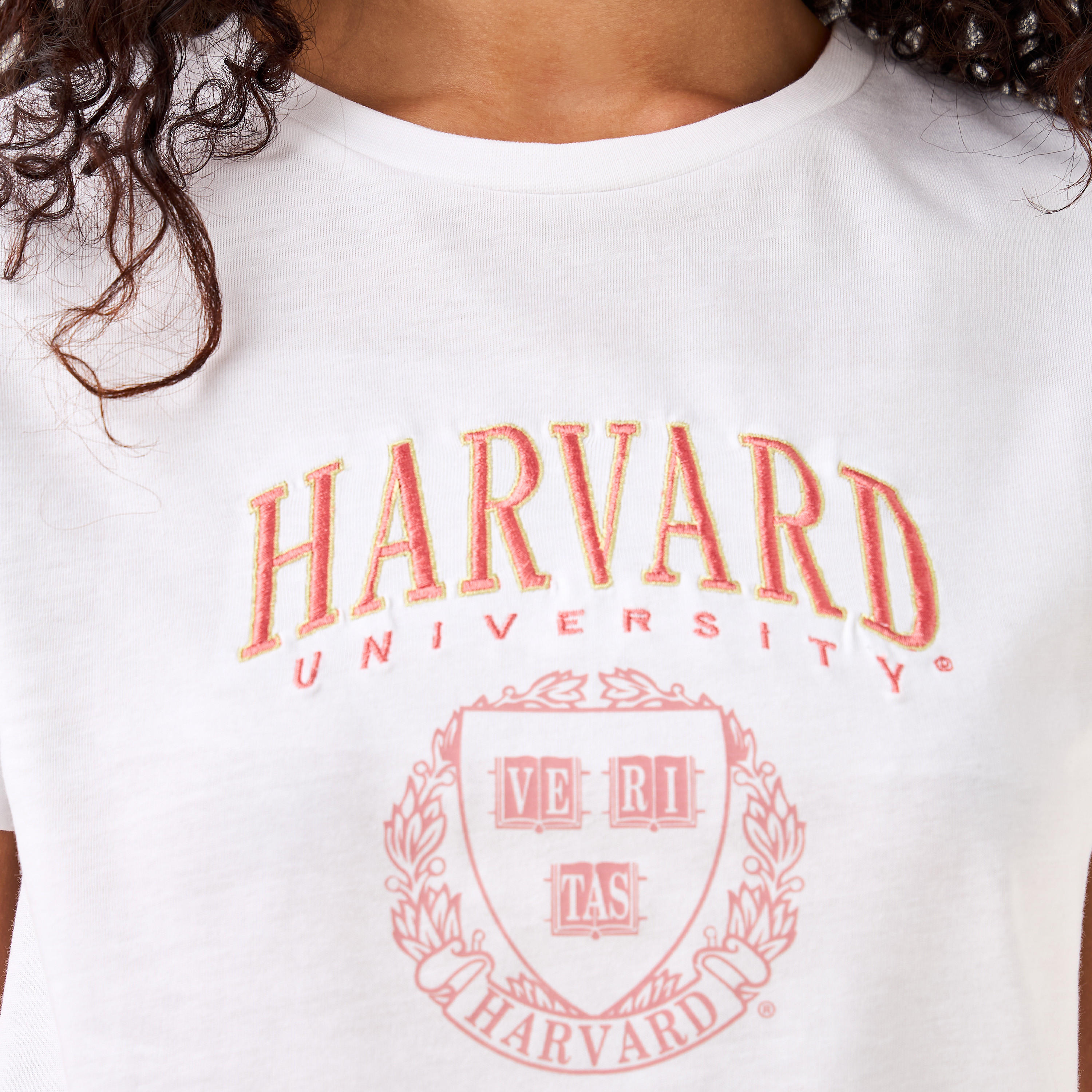 تي شيرت جامعة هارفارد من القطن-women-clothing-tshirts-image-2