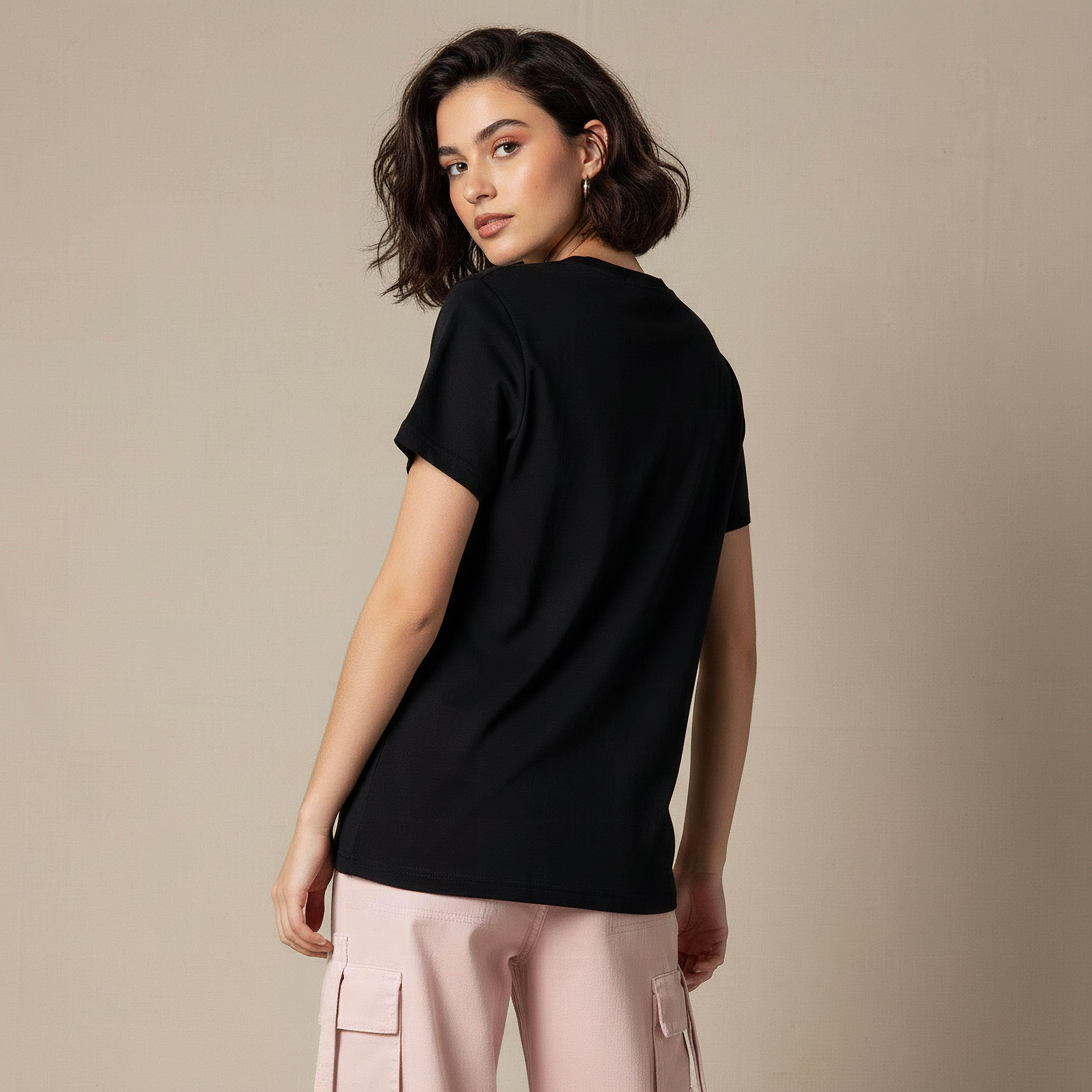 تيشيرت قطن بتطريز هالو كيتي-women-clothing-tshirts-image-4