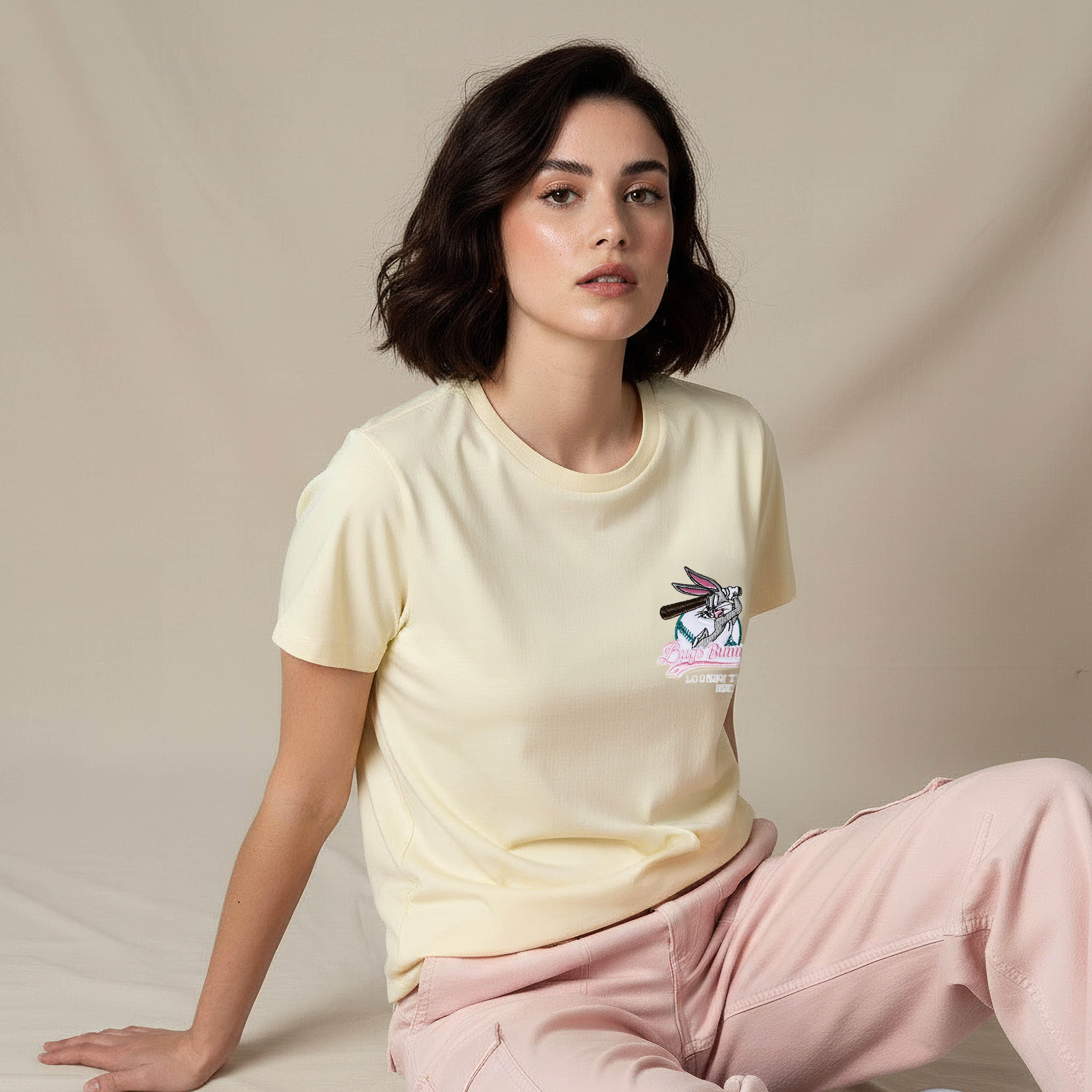 تيشيرت قطن بتطريز باجز باني-women-clothing-tshirts-image-1