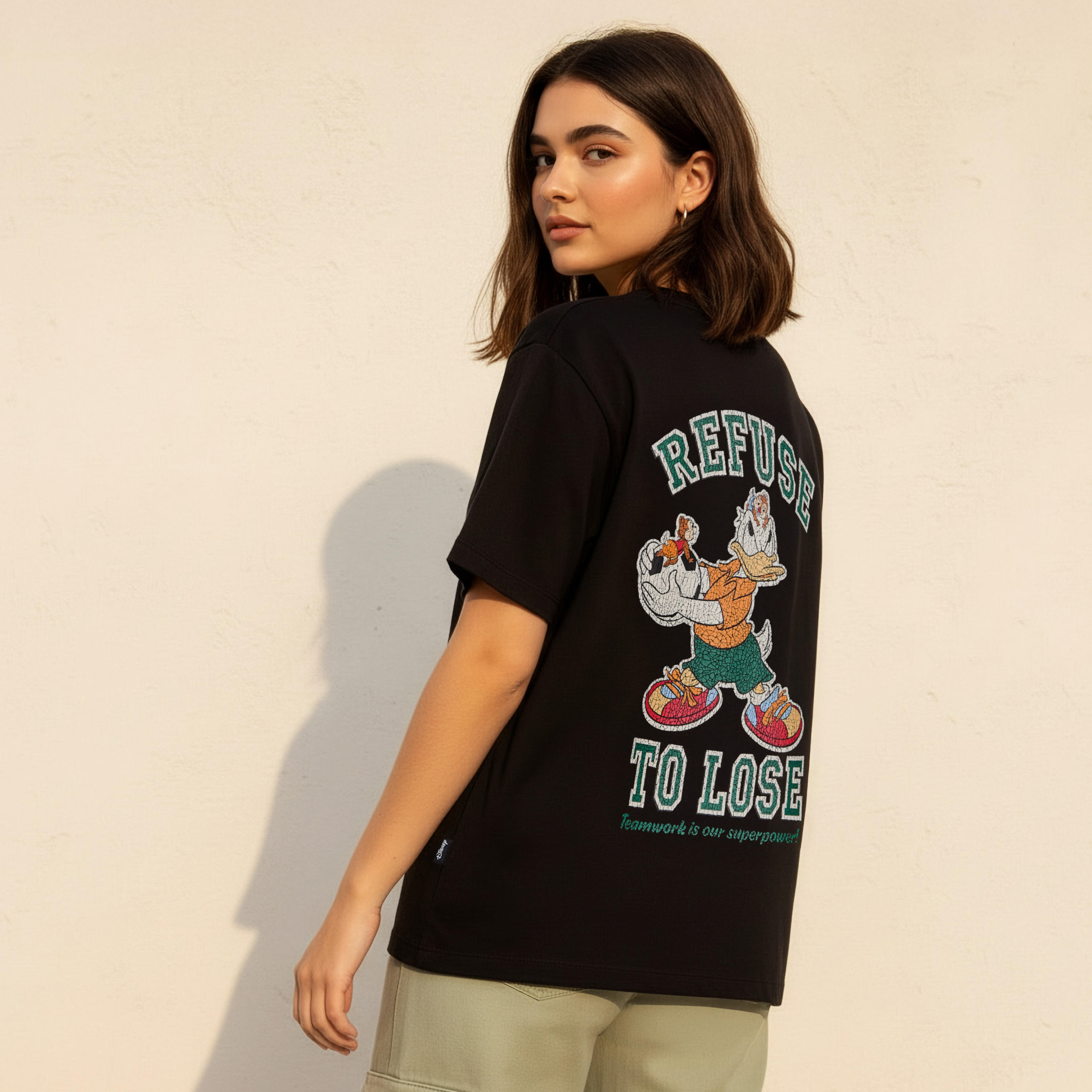 تيشيرت بطبعات دونالد داك-women-clothing-tshirts-image-2