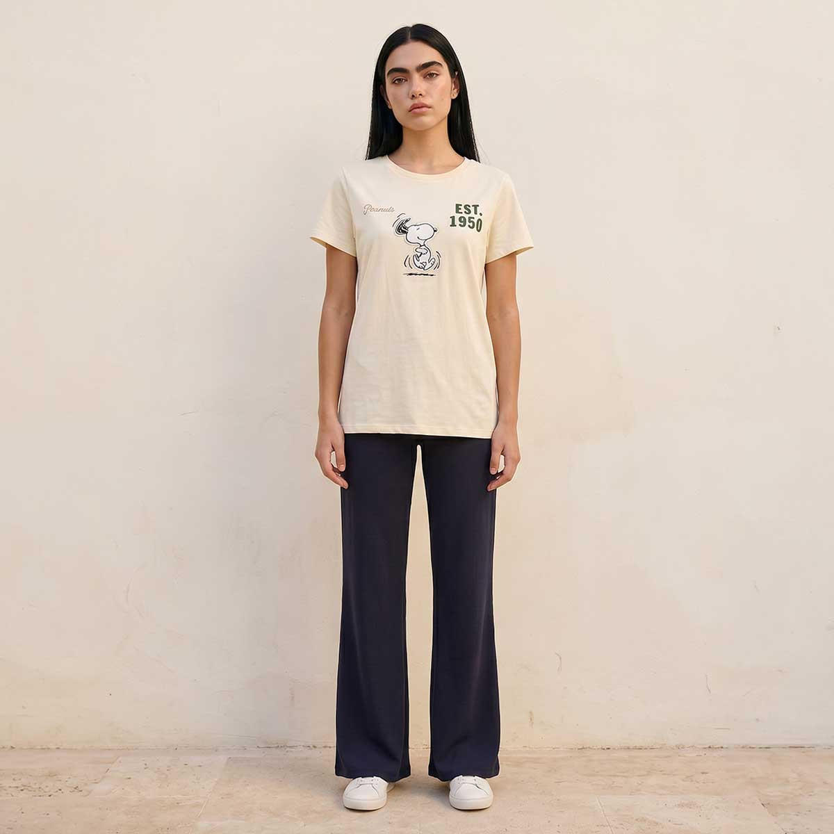 تيشيرت قطن بقصّة عادية وزخارف سنوبي-women-clothing-tshirts-image-3