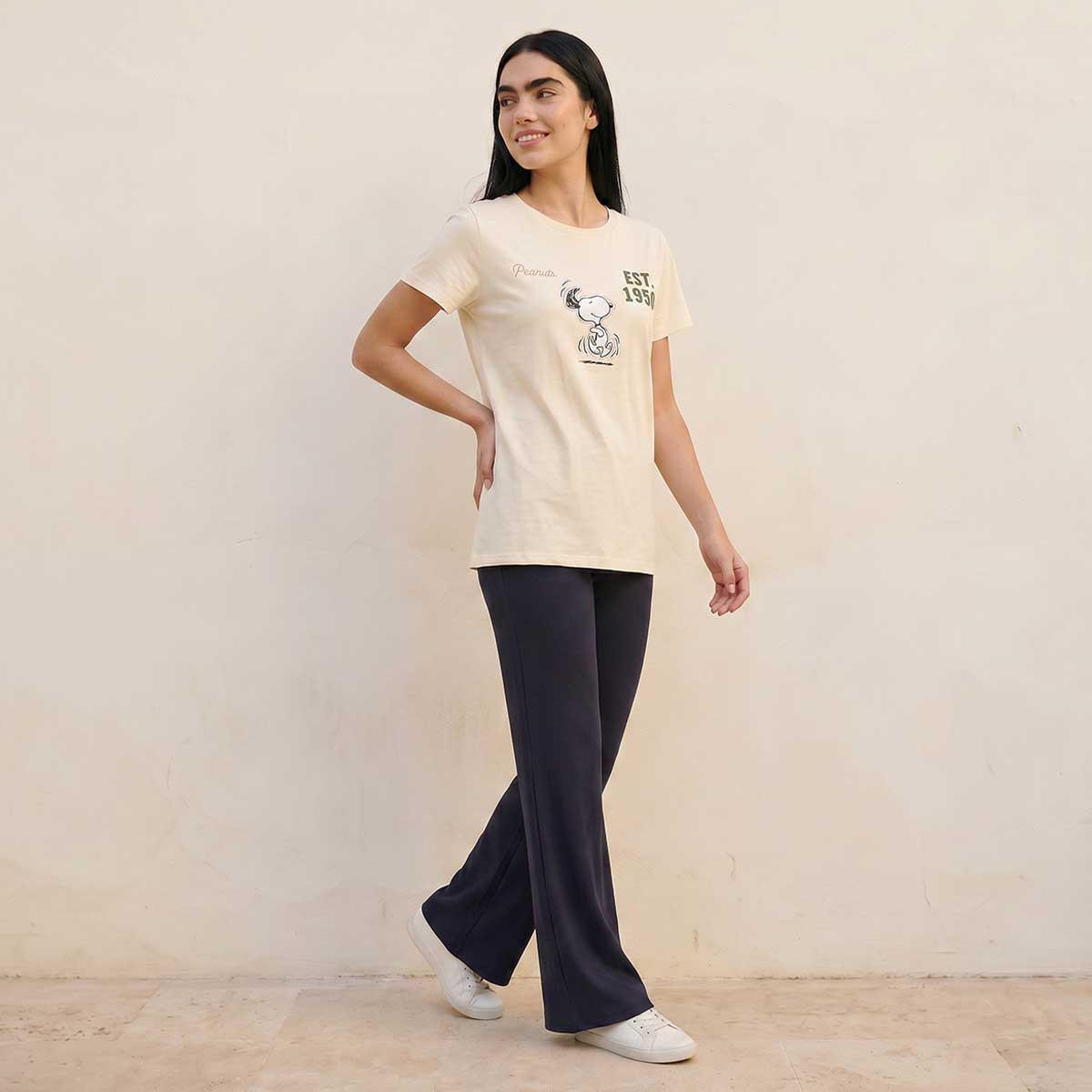 تيشيرت قطن بقصّة عادية وزخارف سنوبي-women-clothing-tshirts-image-5