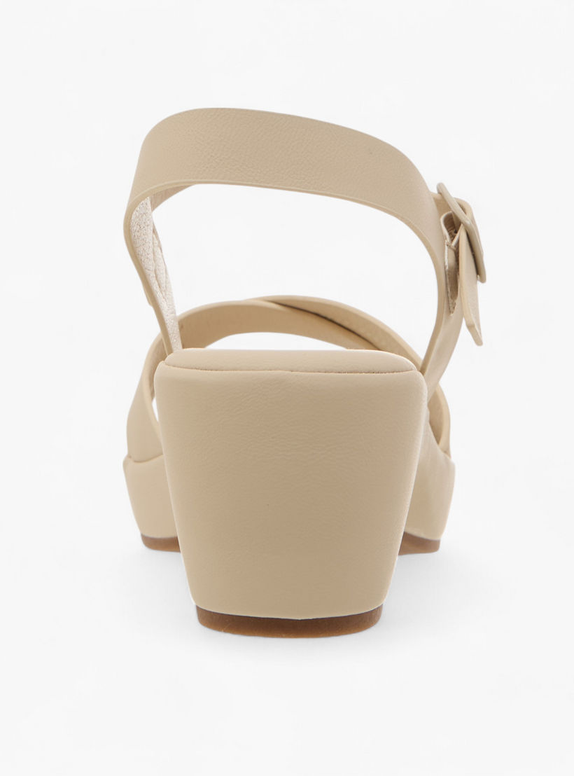 صندل بأحزمة متقاطعة بارز الملمس وبكعب سميك وإغلاق بإبزيم من فلورا بيلا-women-shoes-sandals-heeled-image-5