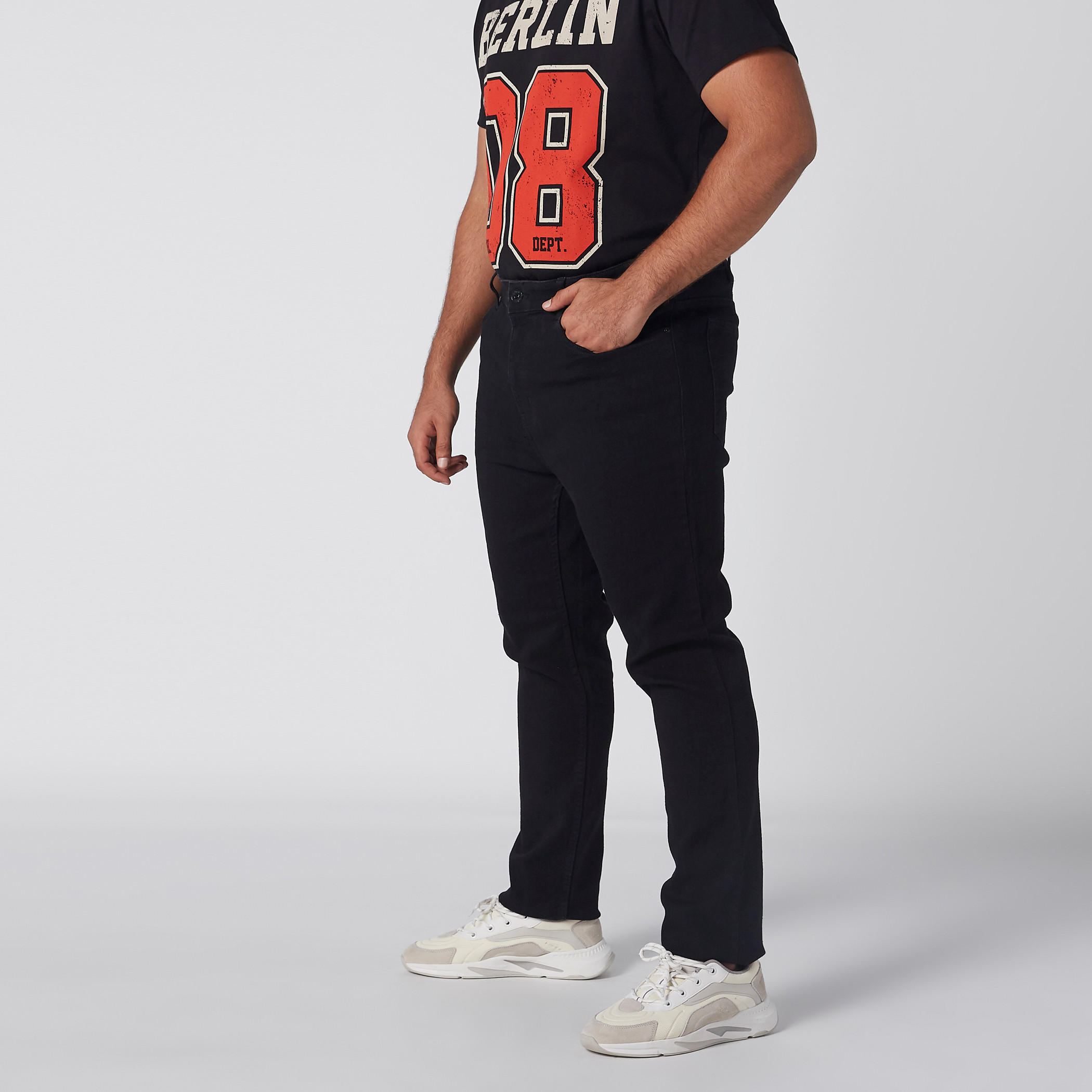بنطال جينز طويل بزر إغلاق وجيوب-men-clothing-bottoms-jeans-image-3