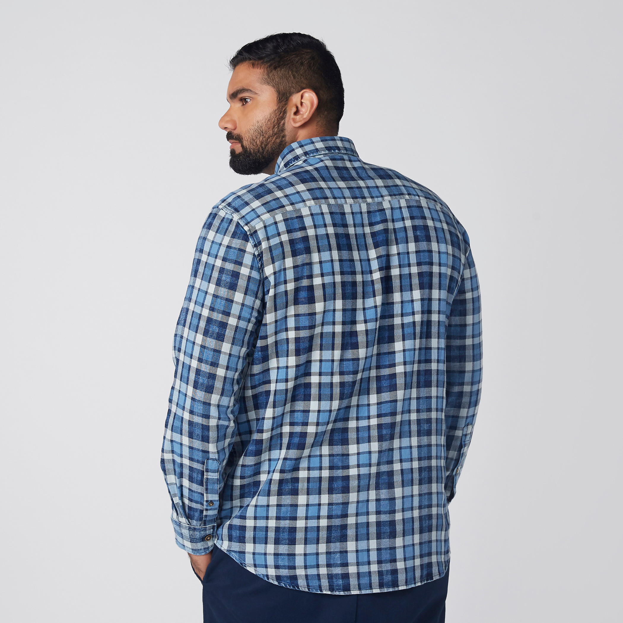قميص كاروهات بأكمام طويلة وأزرار-men-clothing-shirts-image-3