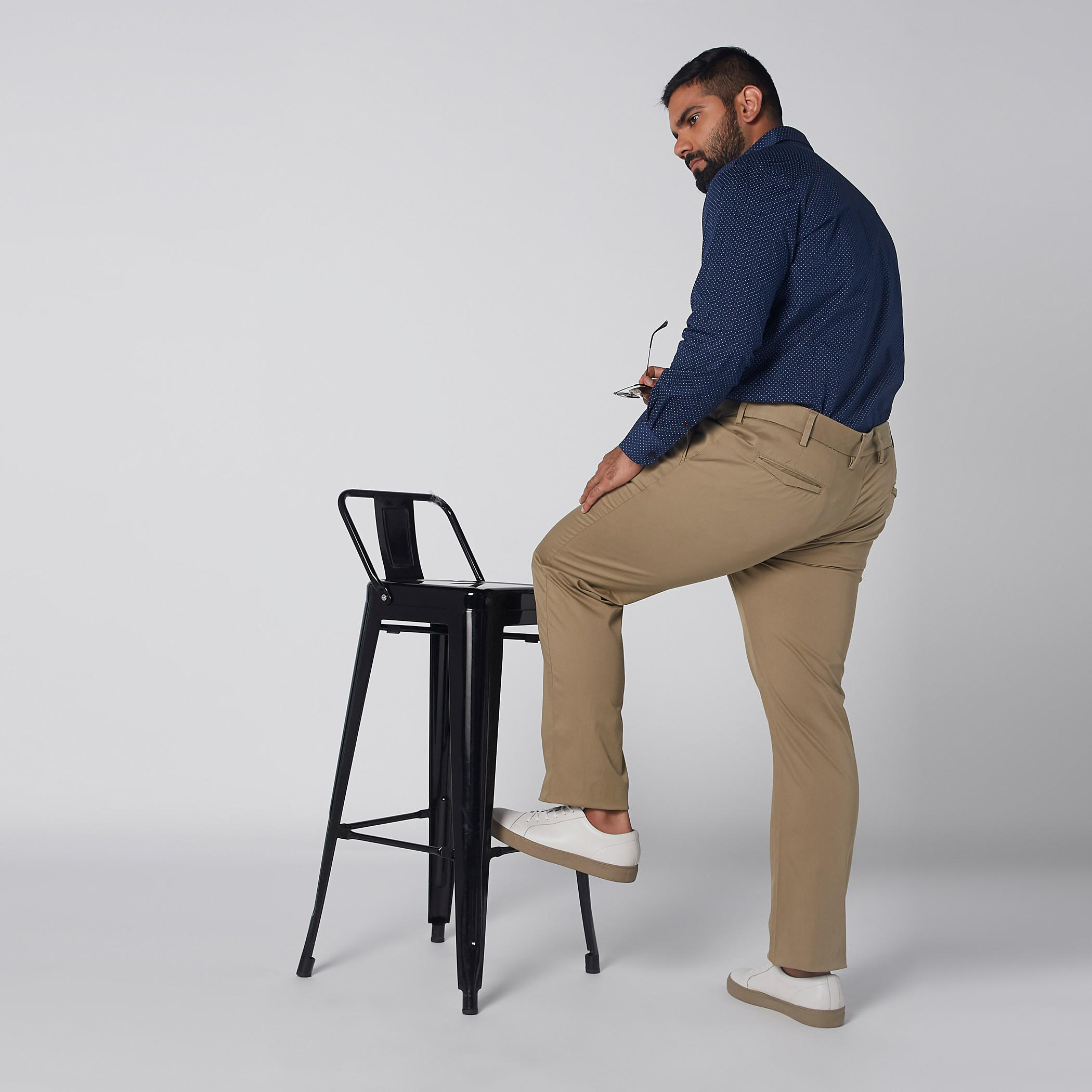 بنطال شينو طويل بزر إغلاق وجيوب-men-clothing-bottoms-trousersandchinos-trousers-image-5