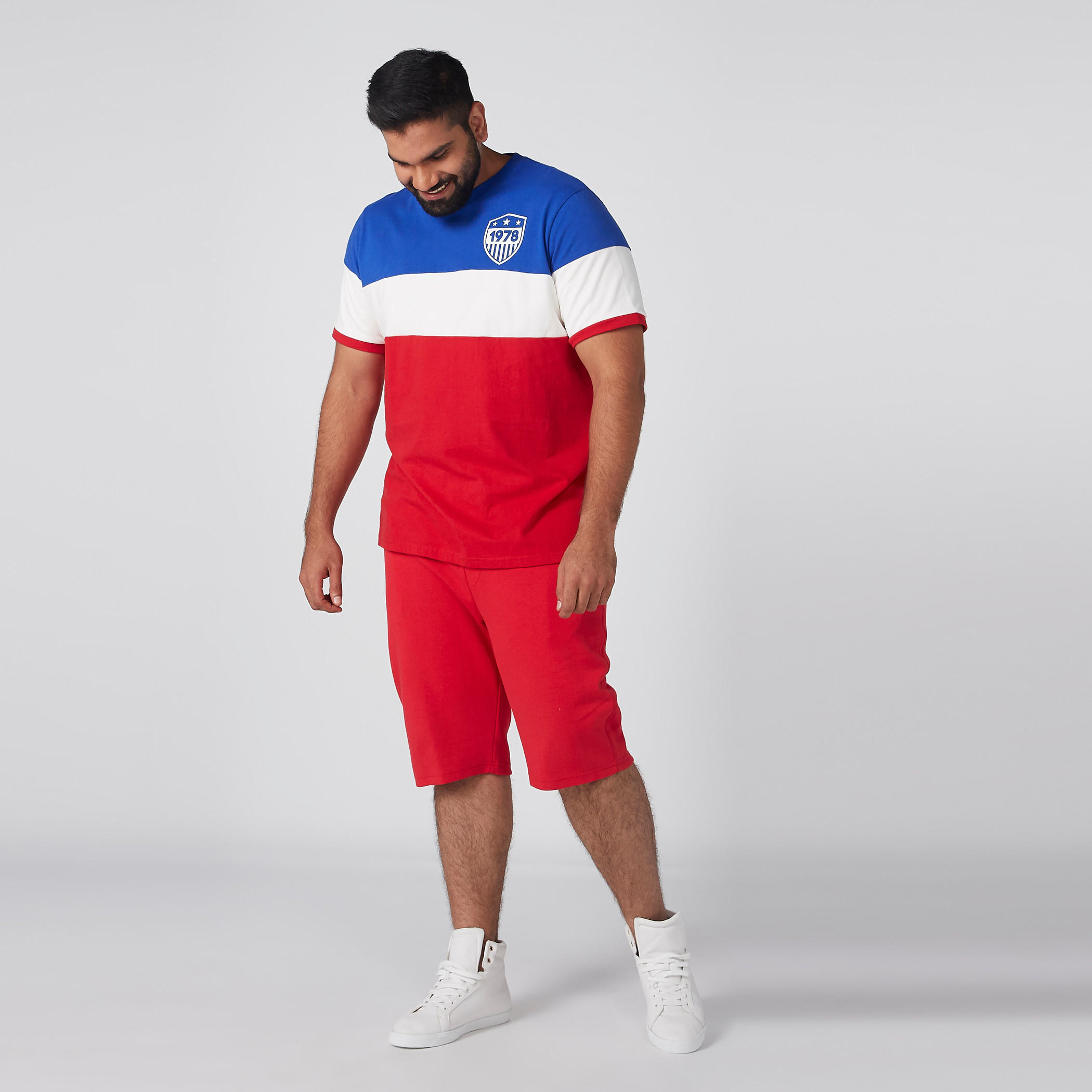 Zip Pocket Detail Shorts with Drawstring-men-clothing-bottoms-shorts-image-3