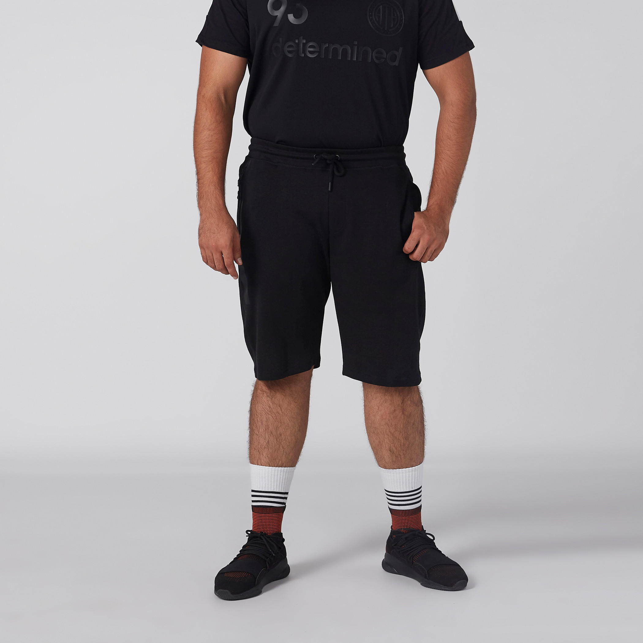 شورت بخصر مطّاطي وجيوب-men-clothing-bottoms-shorts-image-1
