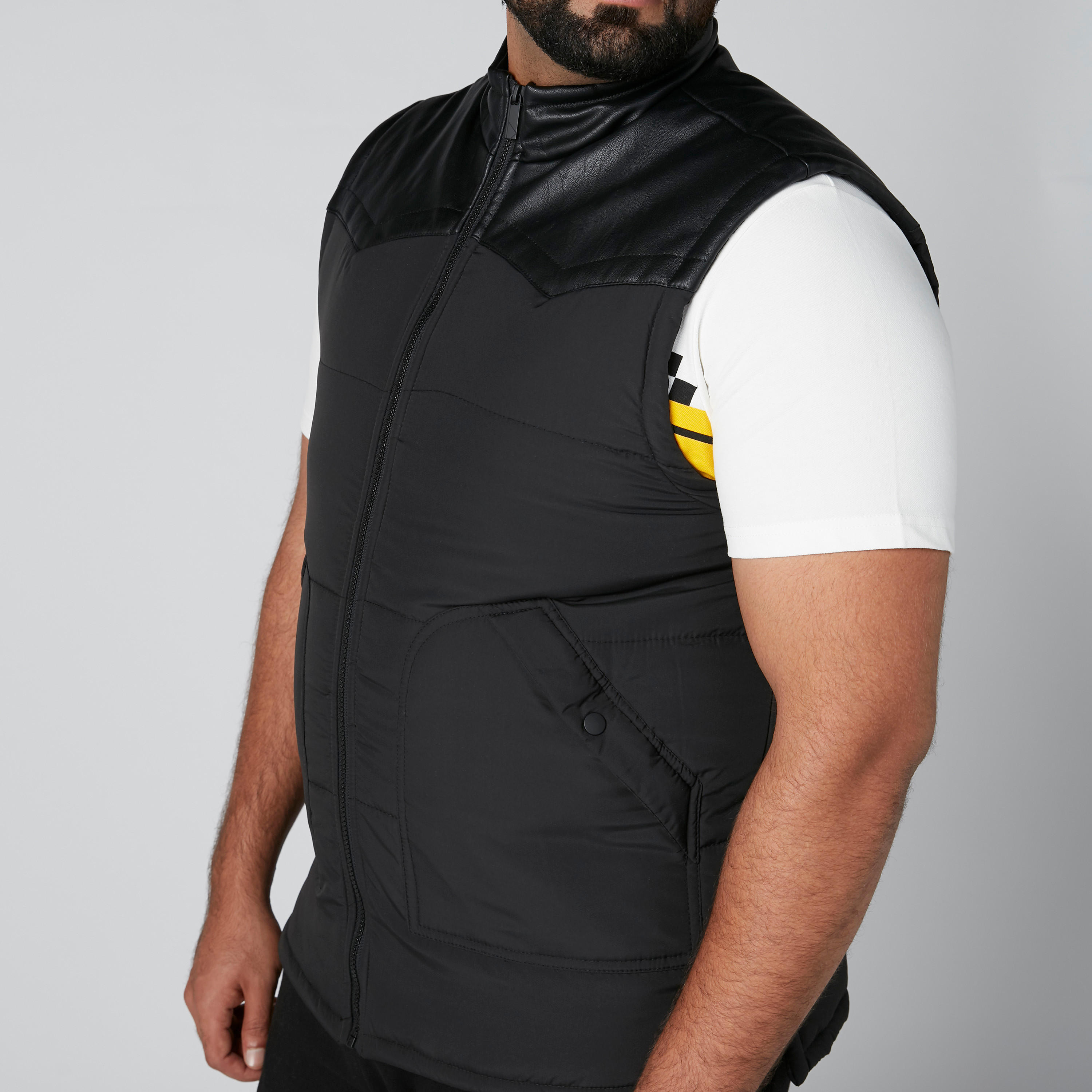 جاكيت دون أكمام بجيوب-men-clothing-jacketsandblazers-jackets-image-5