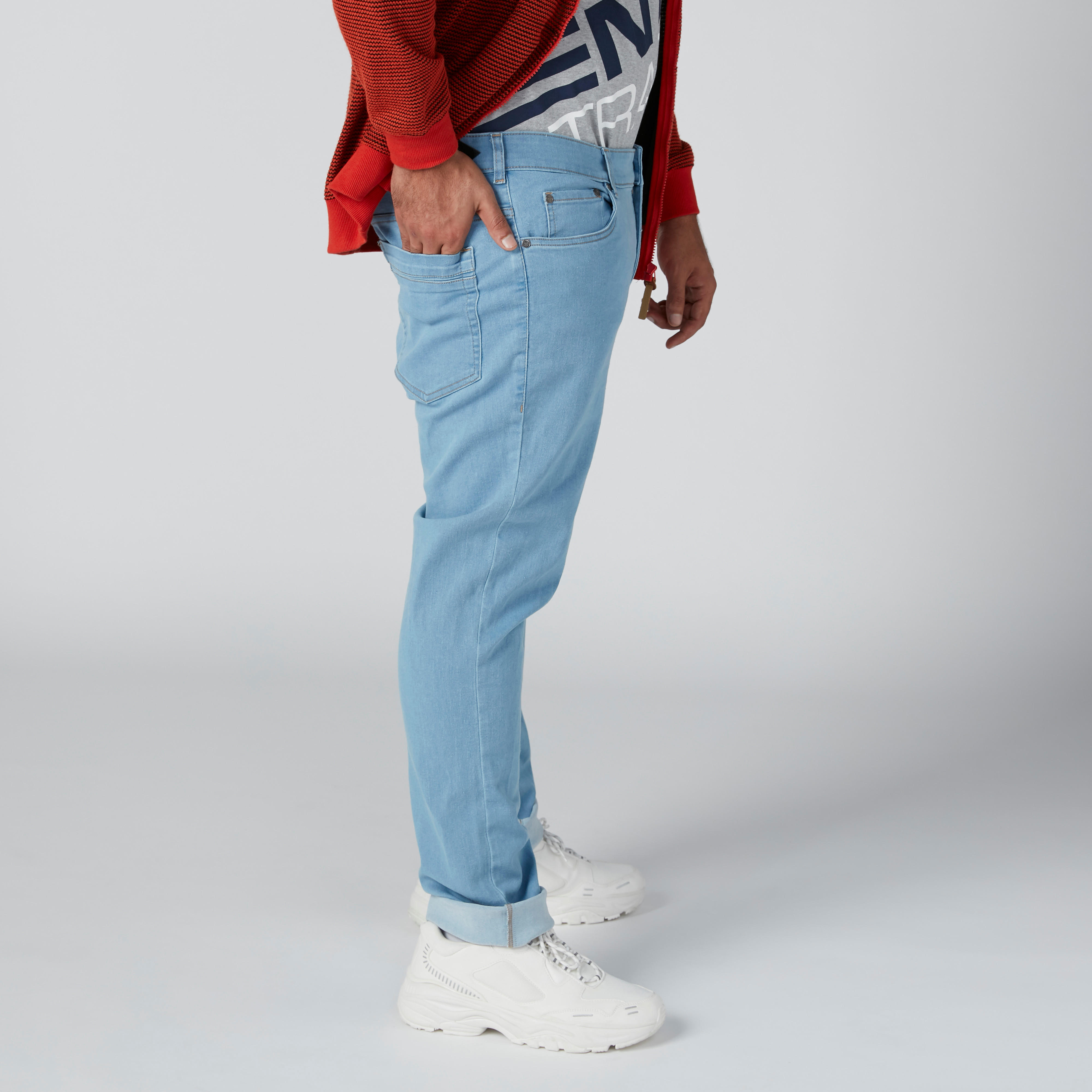 بنطال جينز بخصر متوسط الارتفاع وجيوب-men-clothing-bottoms-jeans-image-3