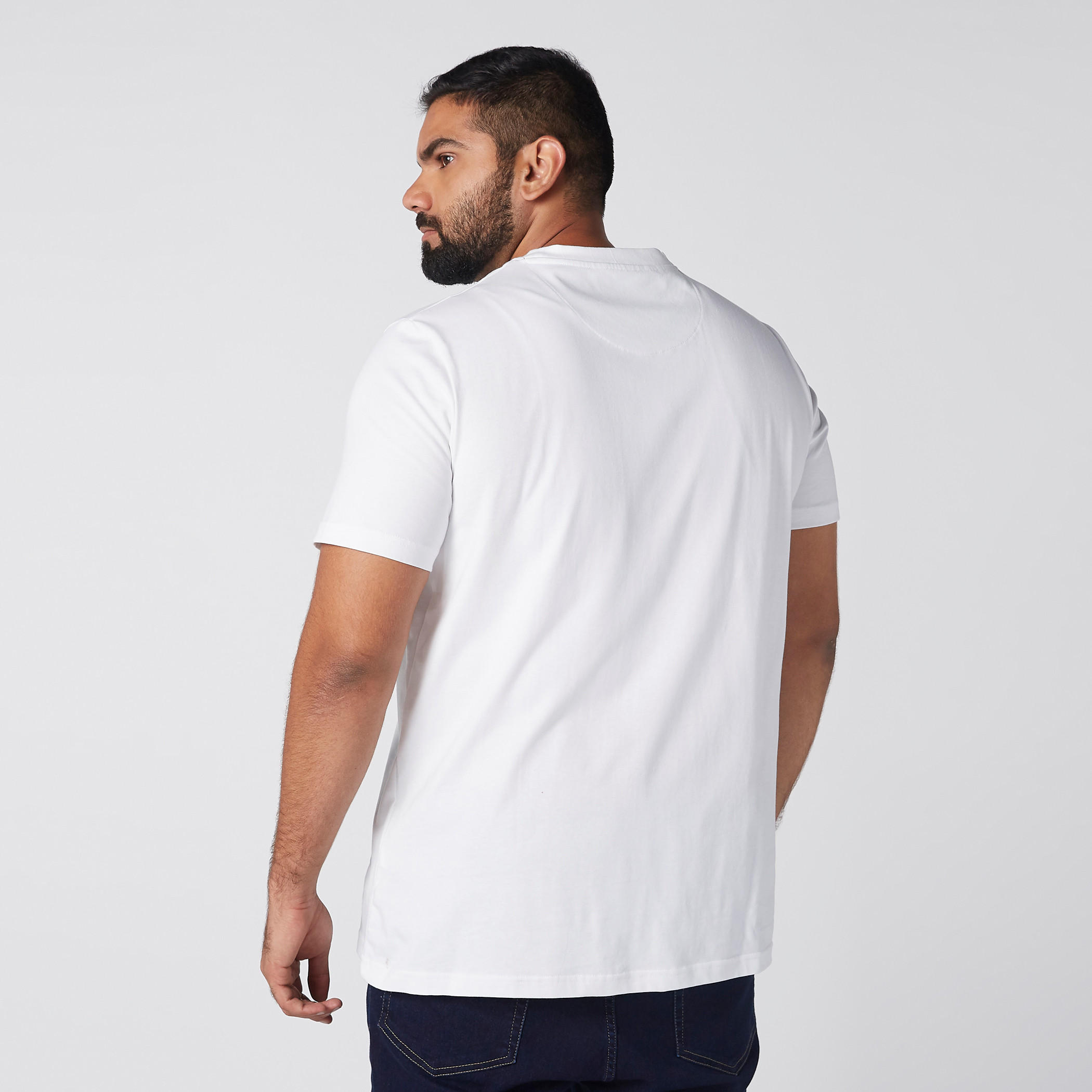 تيشيرت بياقة ضيّقة وأكمام قصيرة وطبعات-men-clothing-tshirtsandpolos-tshirts-image-3