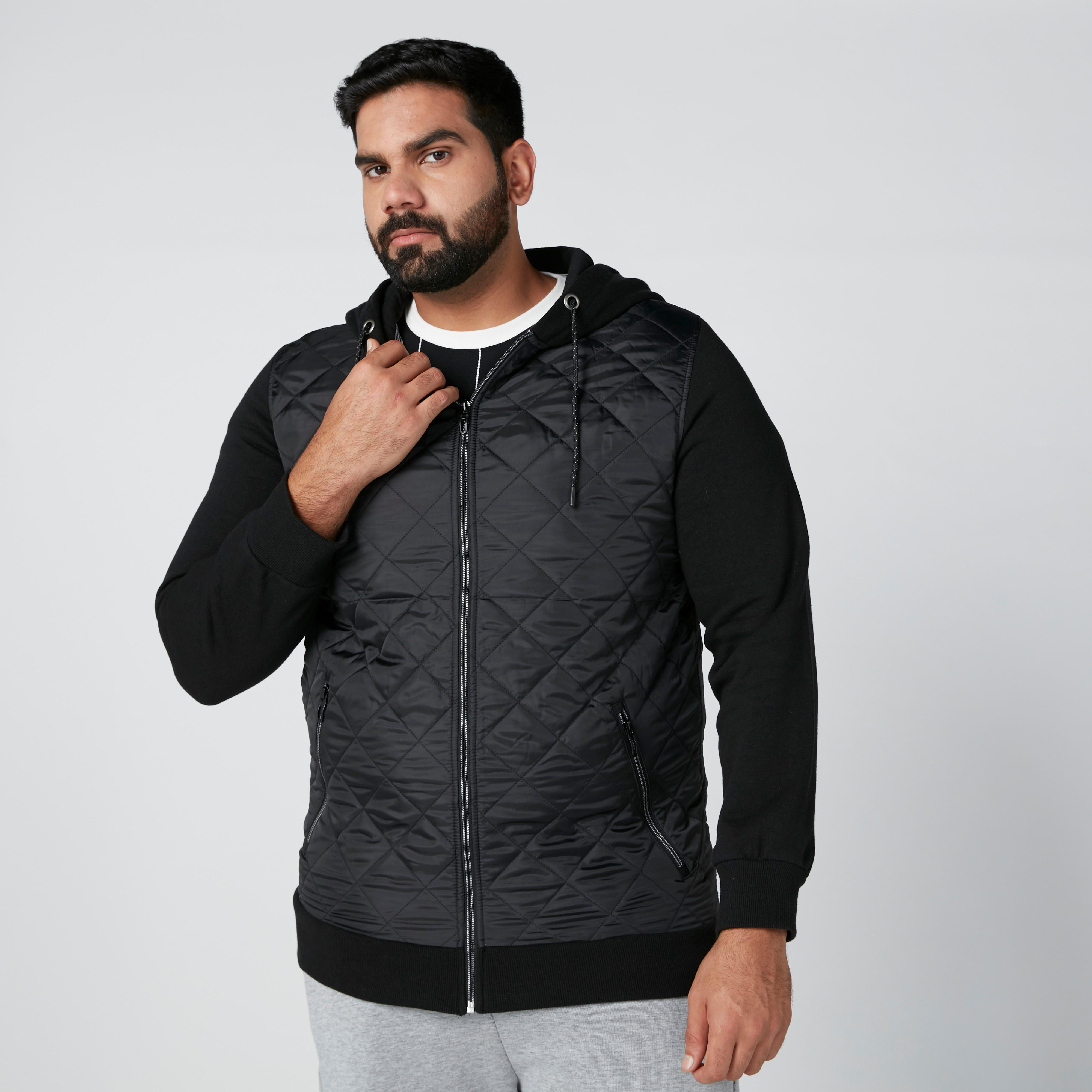 جاكيت بقبعة وجيوب-men-clothing-jacketsandblazers-jackets-image-1