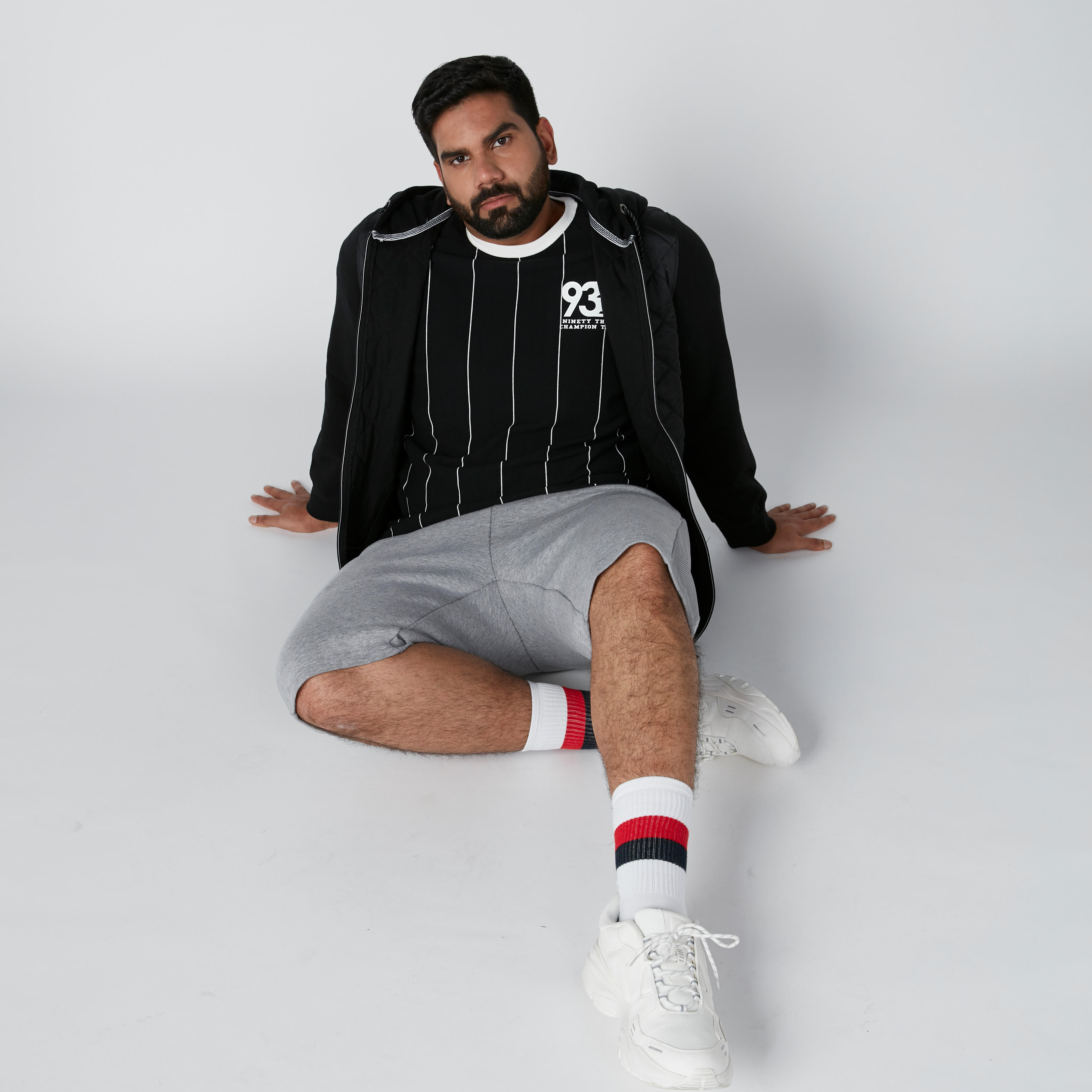 جاكيت بقبعة وجيوب-men-clothing-jacketsandblazers-jackets-image-4