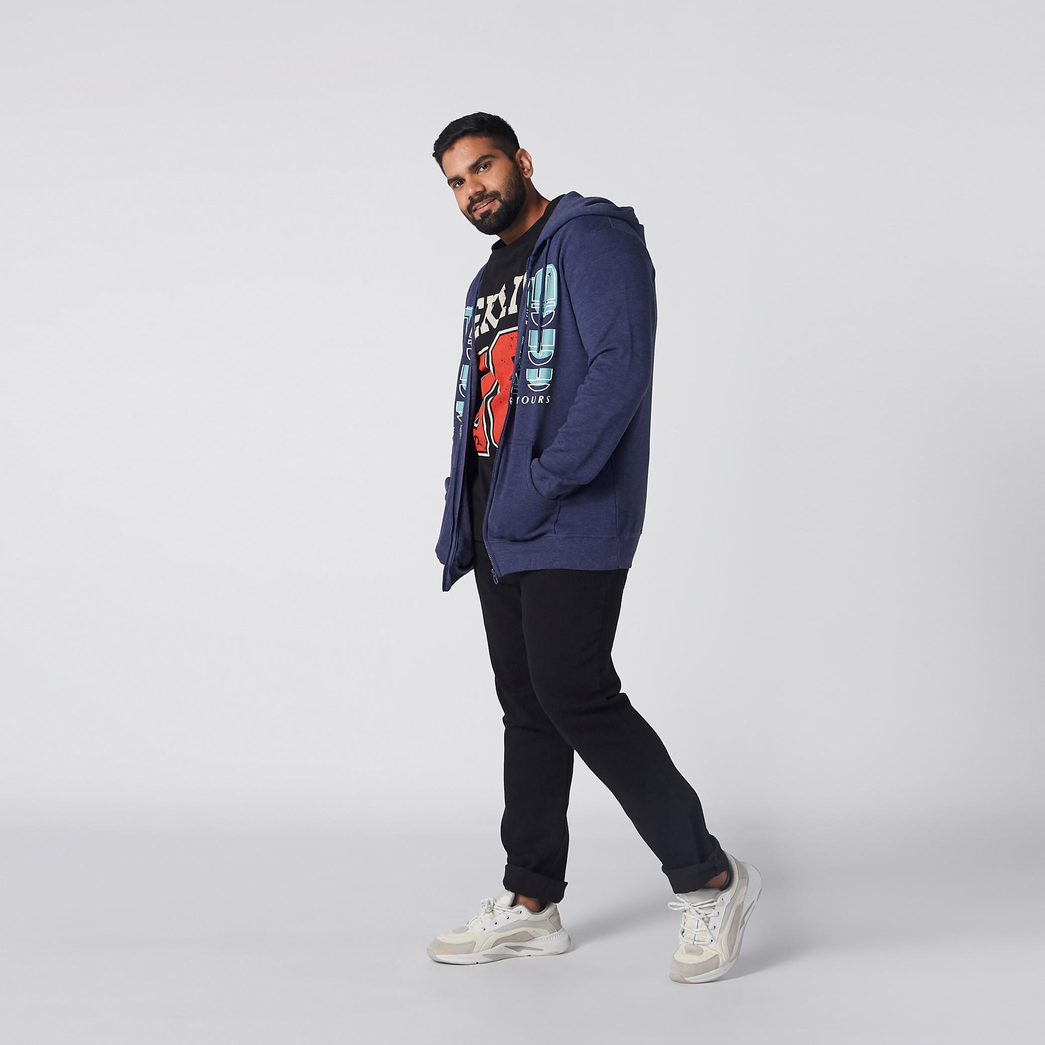 سويت شيرت بقبعة وأكمام طويلة وطبعات-men-clothing-jacketsandblazers-jackets-image-3
