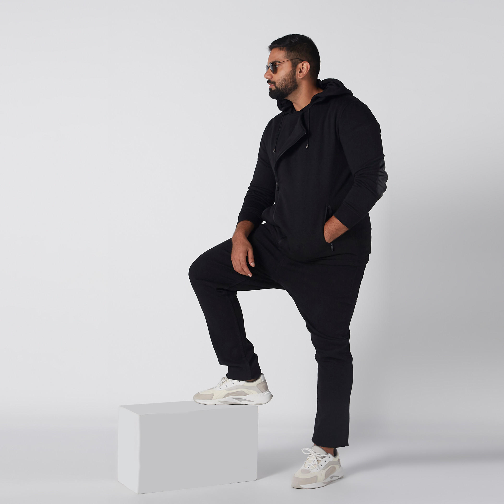 جاكيت بأكمام طويلة ورقعة على المرفق-men-clothing-jacketsandblazers-jackets-image-3