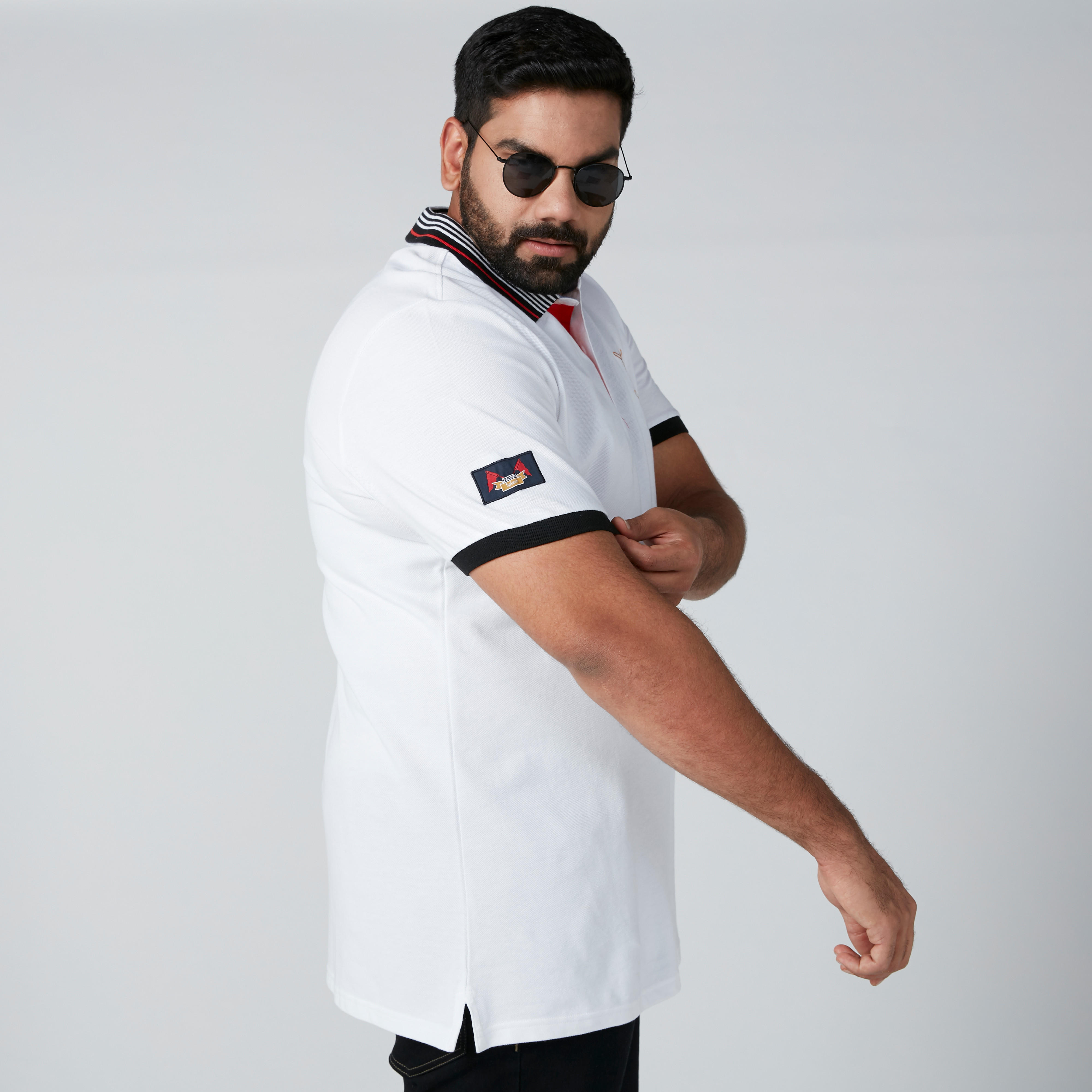 تيشيرت مطرّز بياقة بولو-men-clothing-tshirtsandpolos-polos-image-2