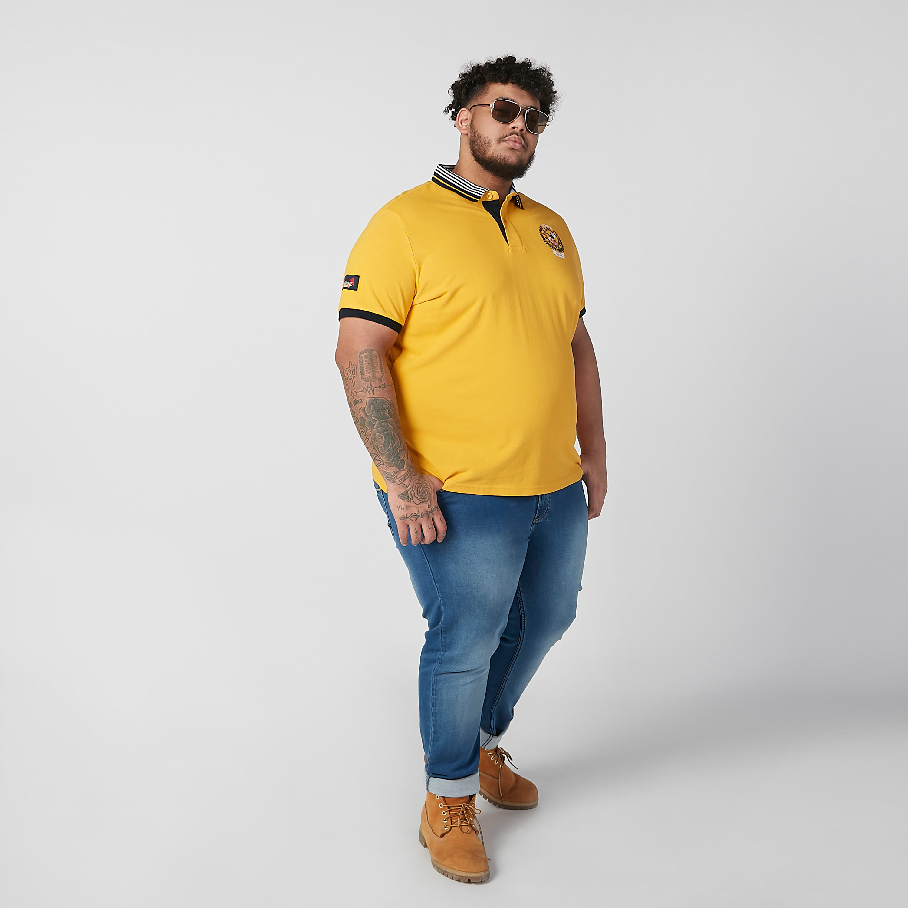 تيشيرت بولو مطرّز بأكمام قصيرة-men-clothing-tshirtsandpolos-polos-image-3