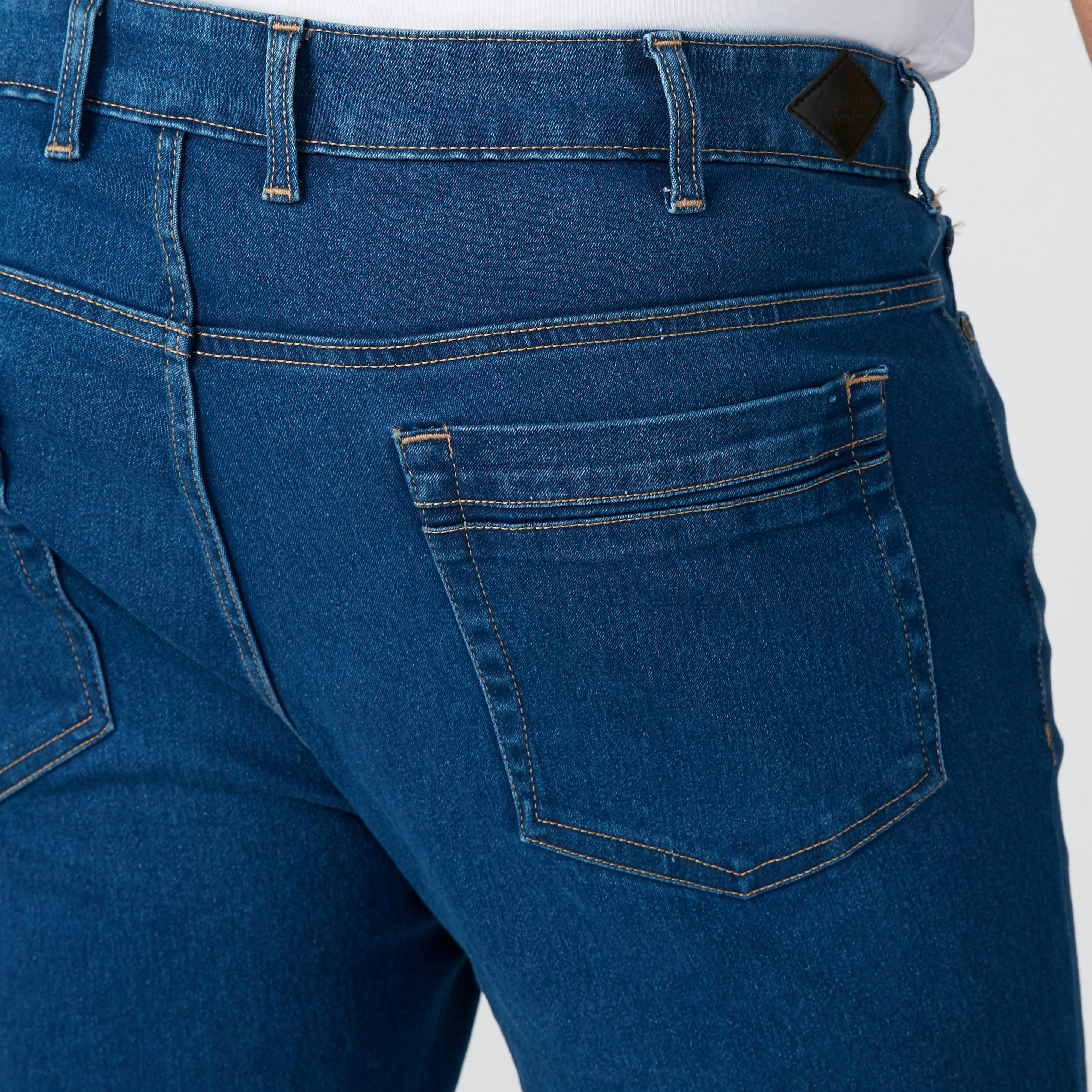 بنطال جينز بقصّة عادية وجيوب-men-clothing-bottoms-jeans-image-5