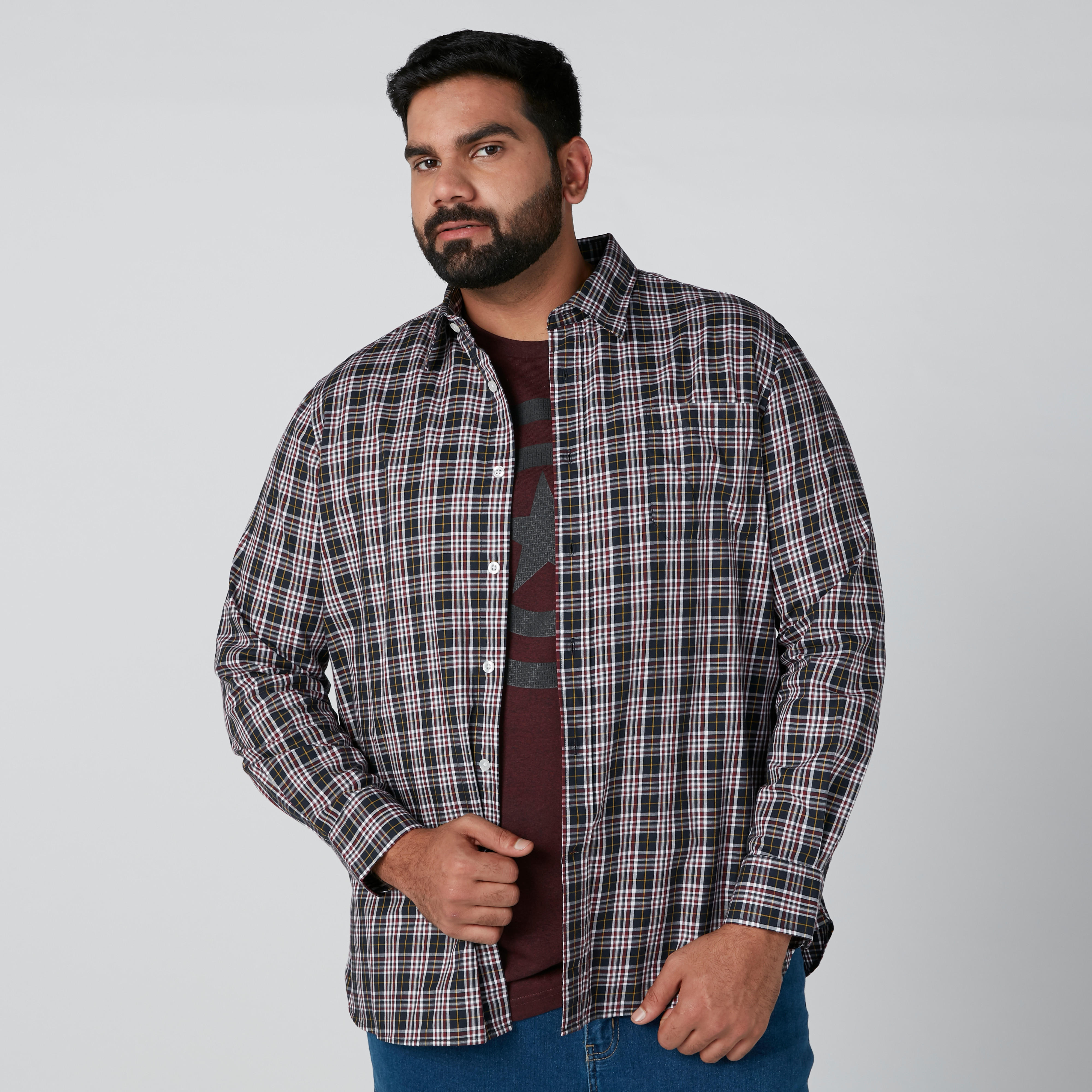 قميص بتصميم كاروهات وأكمام طويلة-men-clothing-shirts-image-1